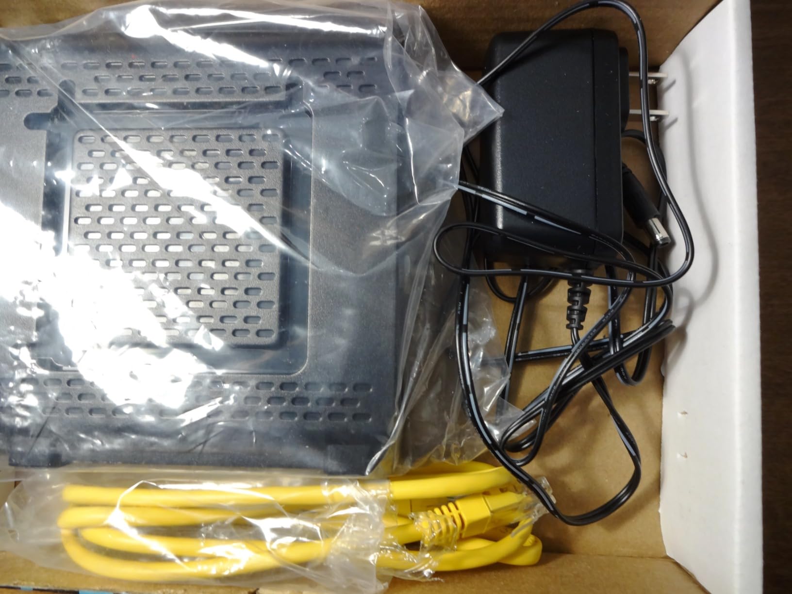 ARRIS SURFboard mAX Plus (8x4) DOCSIS 3.0 Cable Modem, approved for Cox, Spectrum, Xfinity & more customer photo 2