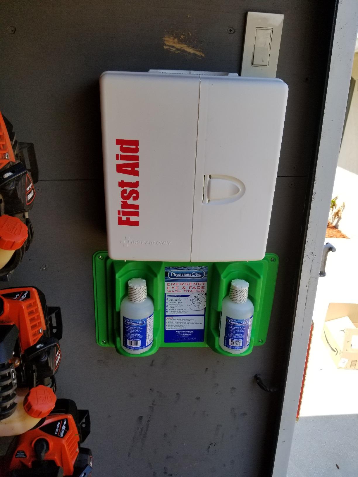 First Aid Only SmartCompliance 50-Person OSHA Compliant First Aid Kit for Business and Office Spaces - Large Plastic Cabinet - Emergency Supplies for Cuts, Bruises, and Scrapes - 245 Pieces customer photo 2