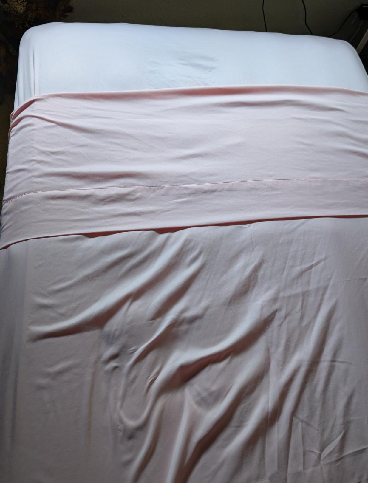 King 6 Piece Bed Sheet Set - Comfy, Breathable & Cooling Sheets - White customer photo 1