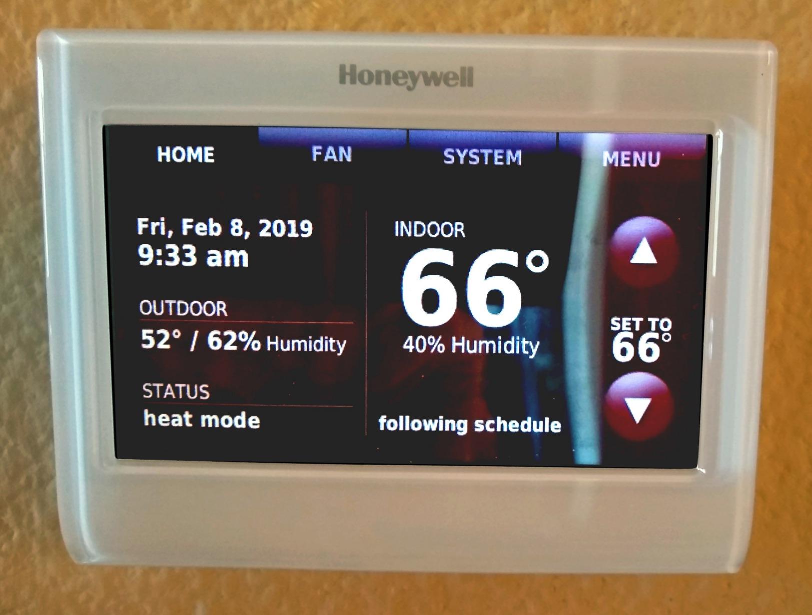 Honeywell Wireless WiFi Thermostat,7 Programmable customer photo 2