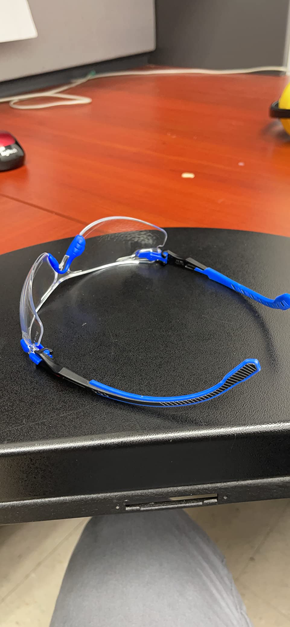 3M Safety Glasses, Solus 1000, Scotchgard Clear Lens, Blue/Black Frame customer photo 1