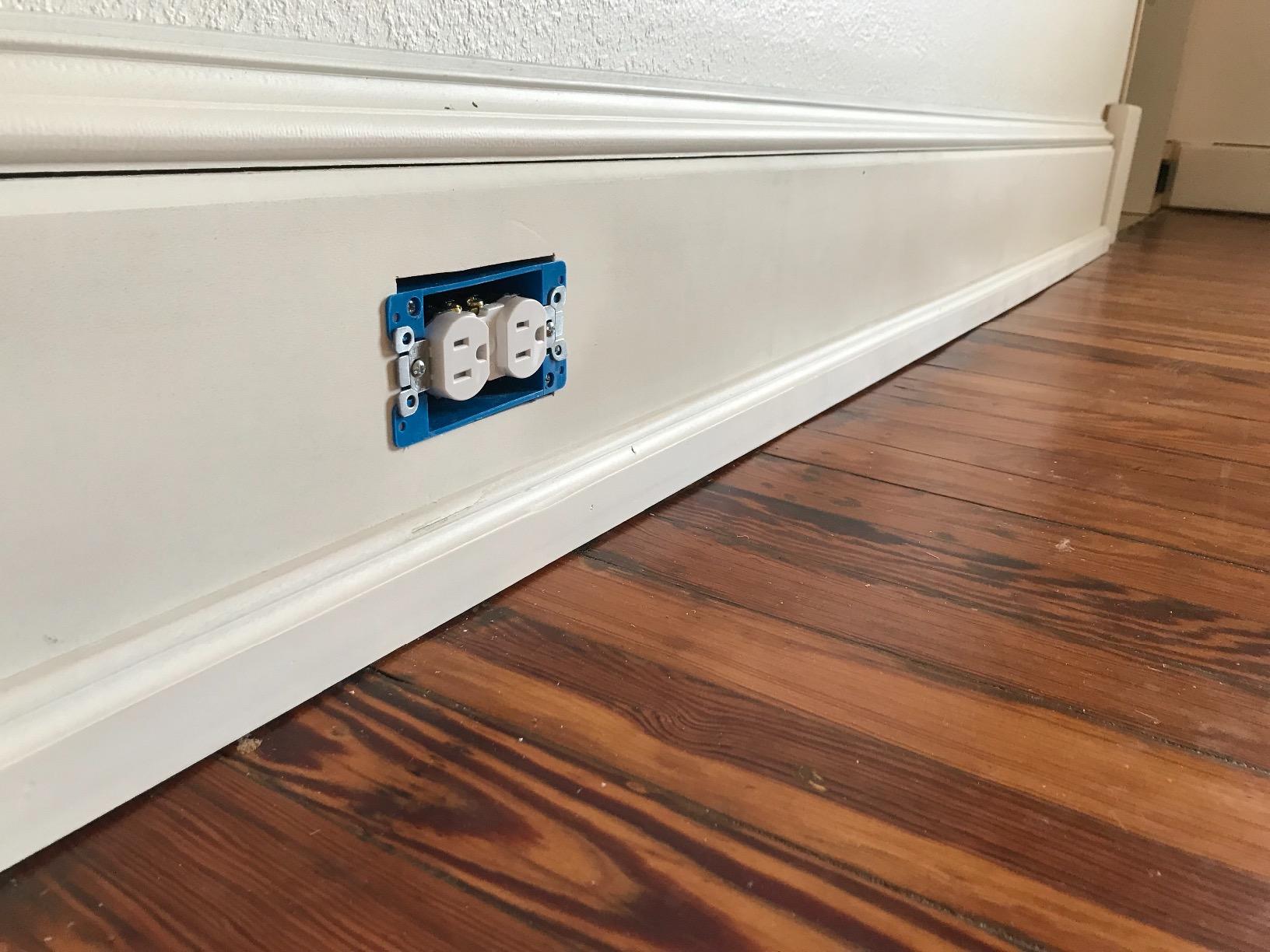 DEWALT 20V MAX* Finish Nailer, Angled, 16GA, Tool Only (DCN660B) customer photo 1