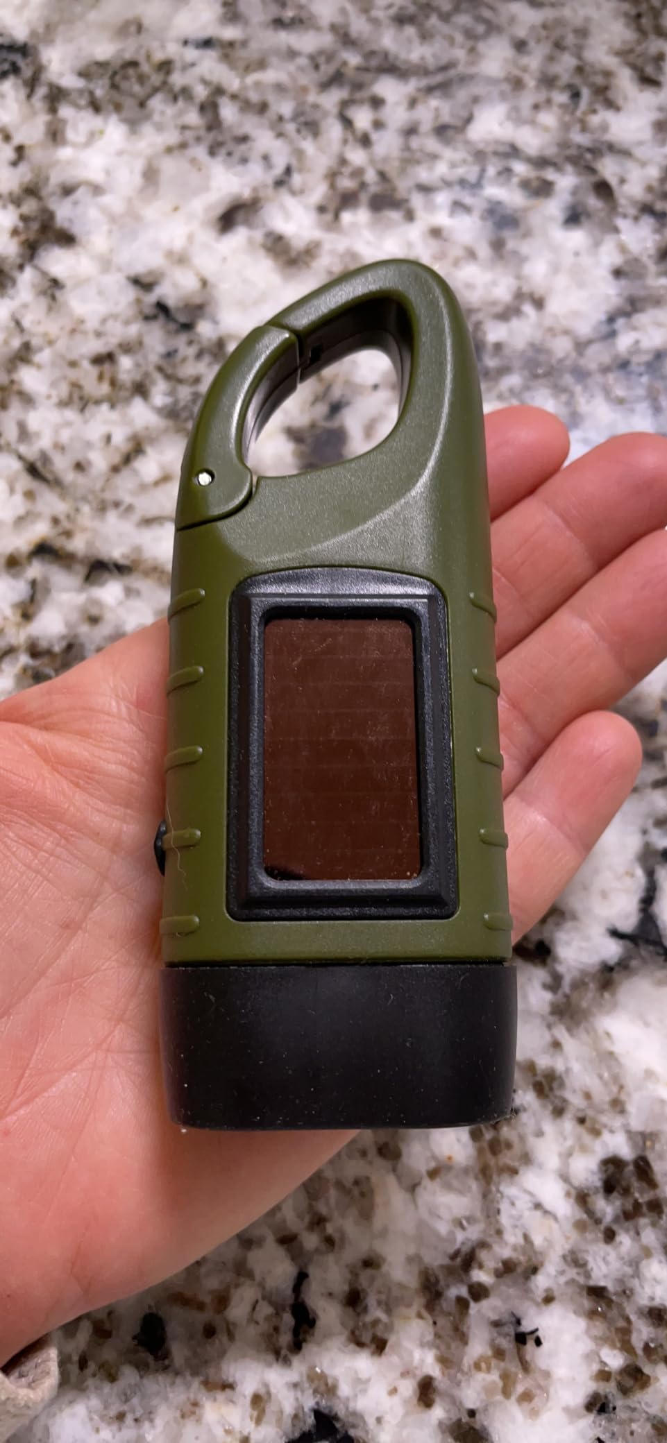 Simpeak 2-Pack Hand Crank Solar Powered Flashlight, Emergency Rechargeable LED Survival Flashlight, Quick Snap Carbiner Dynamo Flash Light Torch for Outdoor Sports, Green customer photo 1