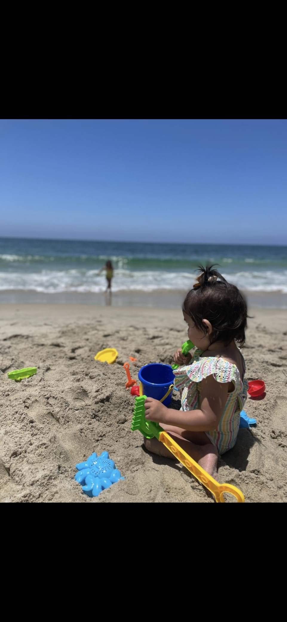18-Pcs Beach Toys for Kids 3-10, Sandbox Set with Bucket, Sifter & Toy Bag customer photo 2