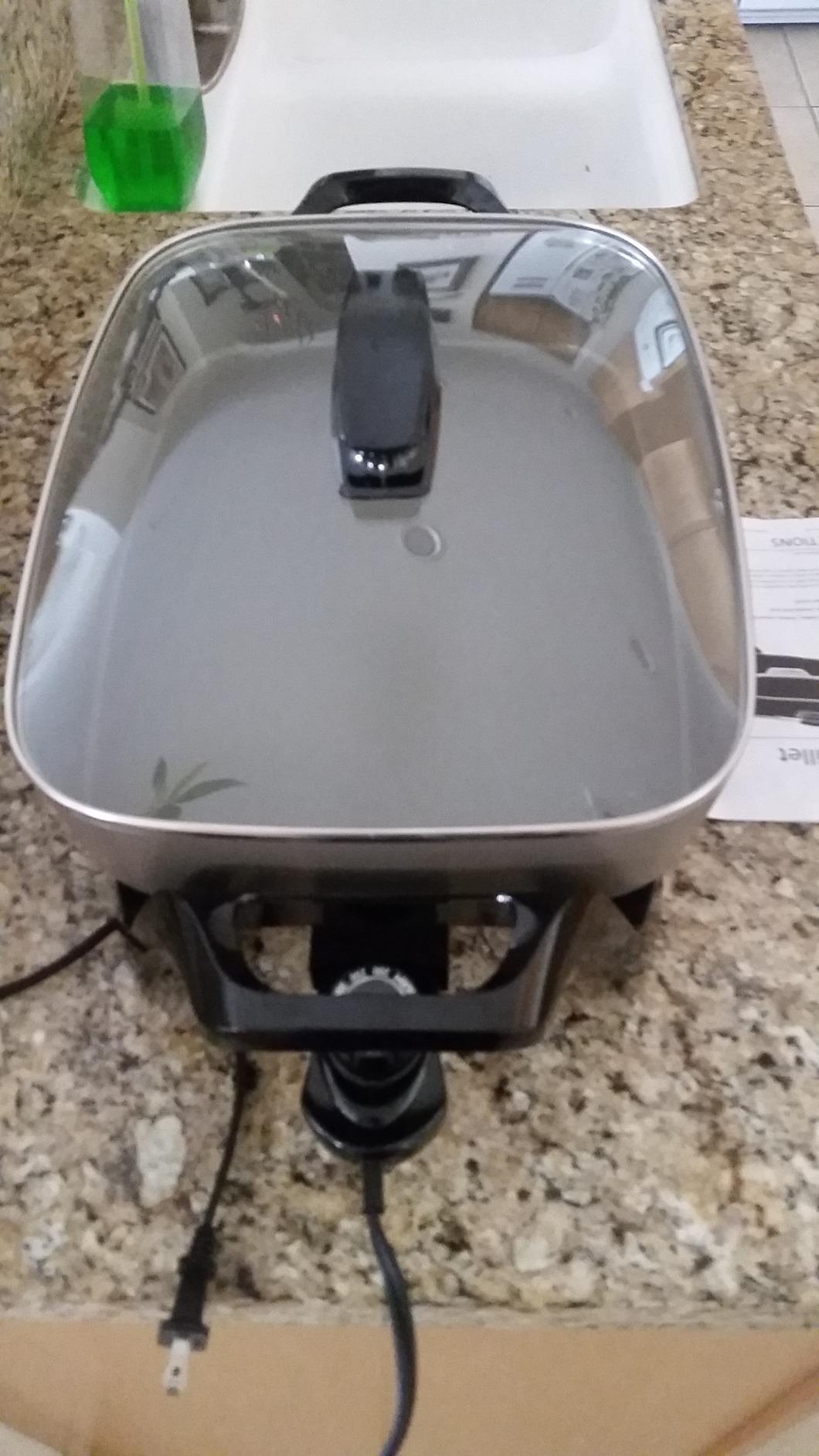 Presto 06856 16-Inch Ceramic Electric Skillet customer photo 1