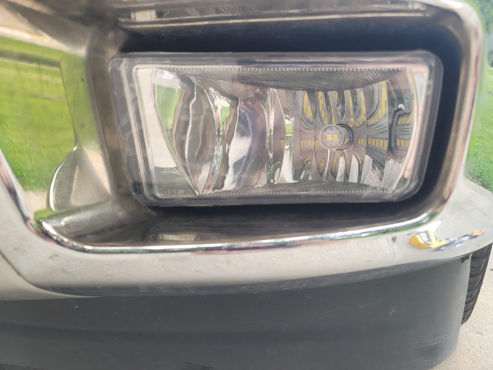 DNA MOTORING FL-ZTL-111-CH Front Bumper Fog Light Driver & Passenger Side [Compatible with 07-08 Escalade / 07-13 Avalanche / 07-15 Silverado] customer photo 2