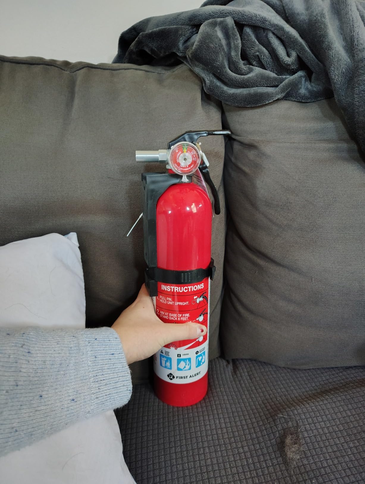 First Alert Fire Extinguisher, Standard Home Use customer photo 1