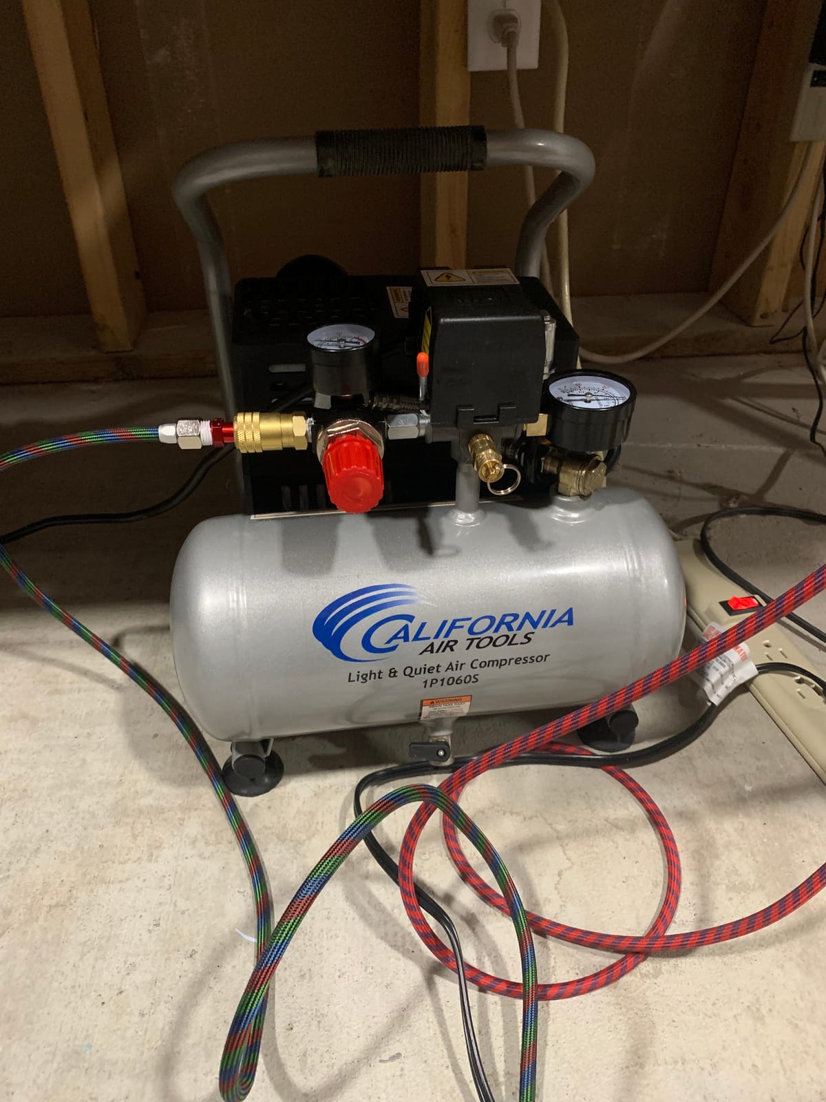 California Air Tools CAT-1P1060S Light & Quiet Portable Air Compressor, Lightweight, Ultra Quiet, Oil-Free, 1 Gallon Steel Tank, .6 HP, 56 dBA Noise Level, Silver customer photo 1