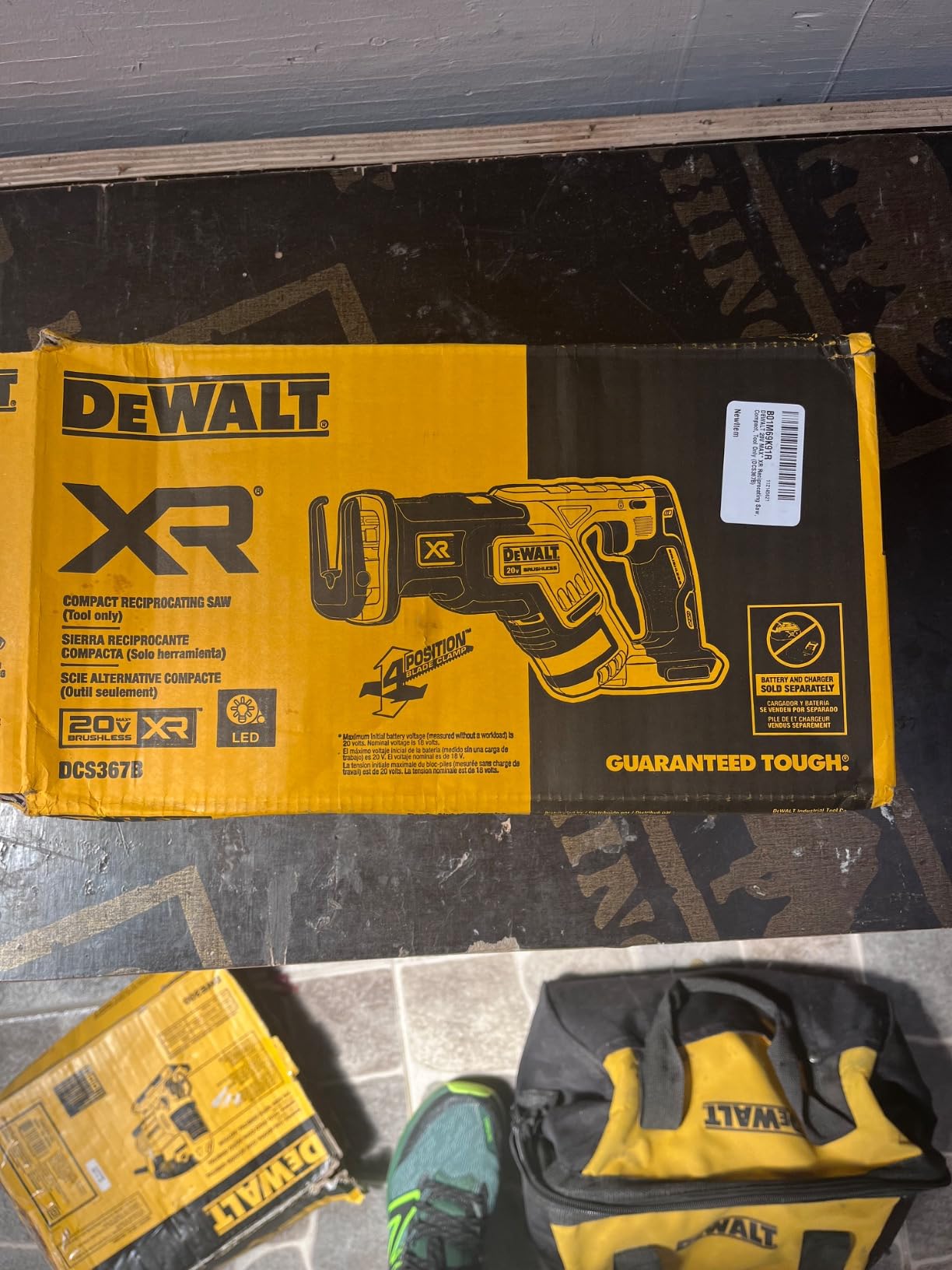 DEWALT 20V MAX XR Reciprocating Saw Cordless, Brushless, Compact,Variable Speed, Pivoting Head, LED Light, Tool Only (DCS367B) customer photo 1