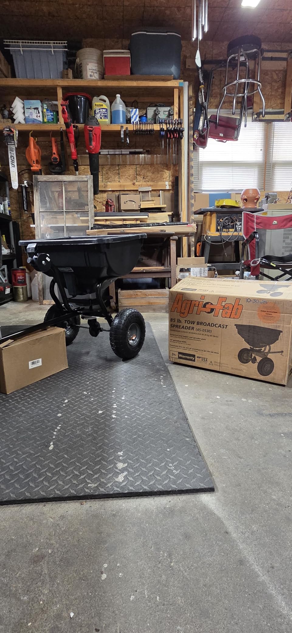 Agri-Fab Tow-Behind Broadcast Spreader - 85-Lb. Capacity, Model Number 45-0530 customer photo 2