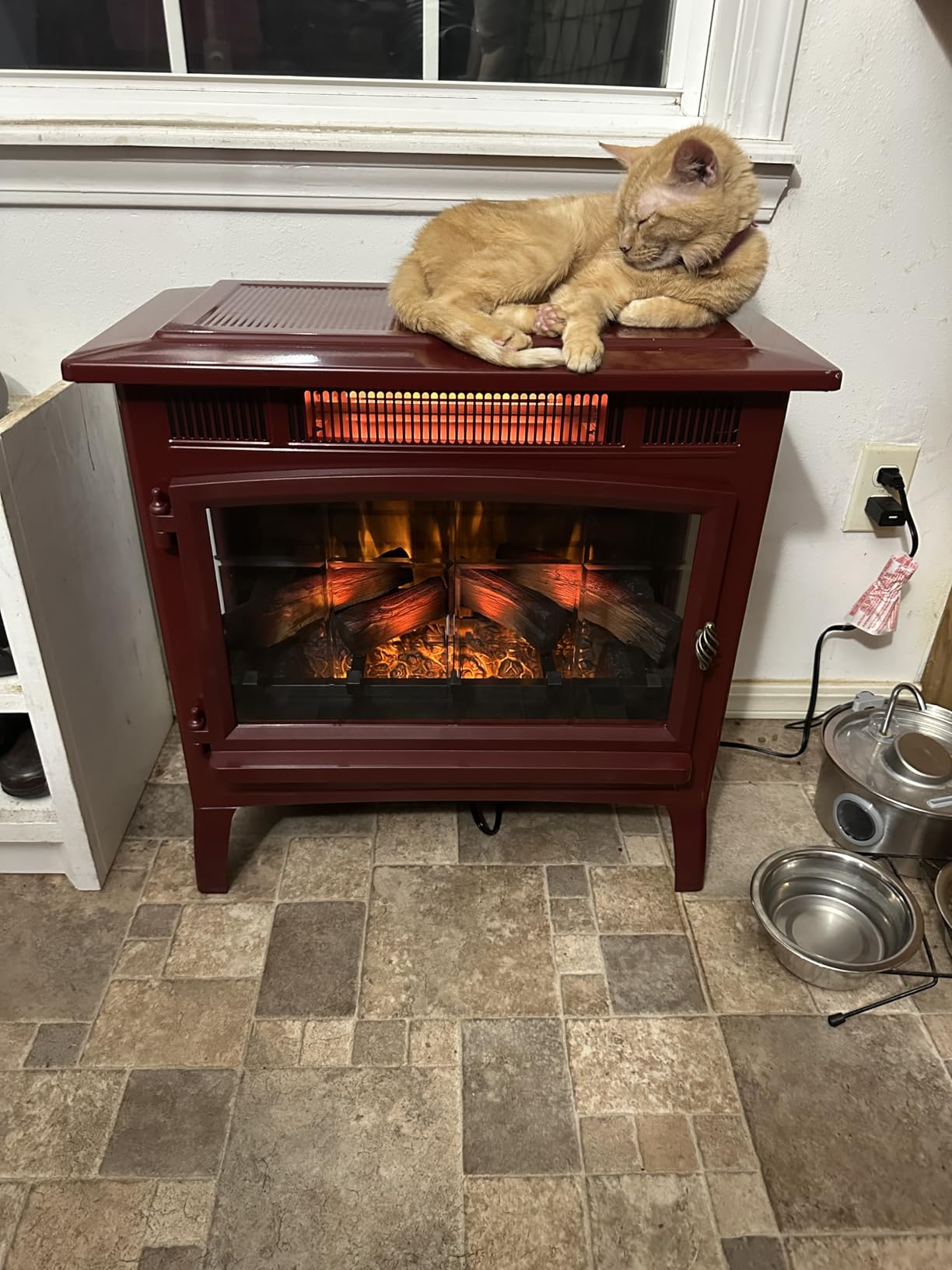duraflame Freestanding Electric Fireplace Stove Heater with 3D Flame Effect for 1,000 Sq. Ft, Bronze customer photo 2
