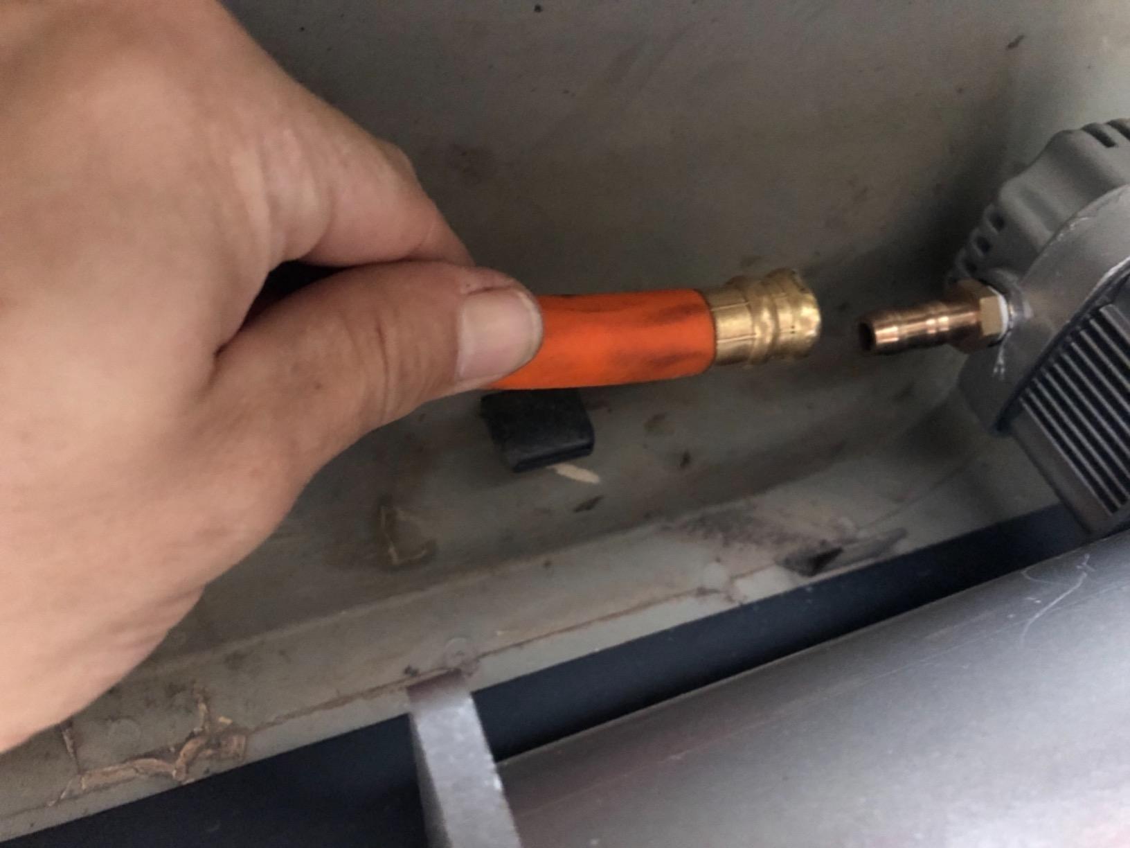 Giraffe Tools Hybrid Air Hose, 3/8 inch x 50 ft, 1/4 in. MNPT Fittings customer photo 1