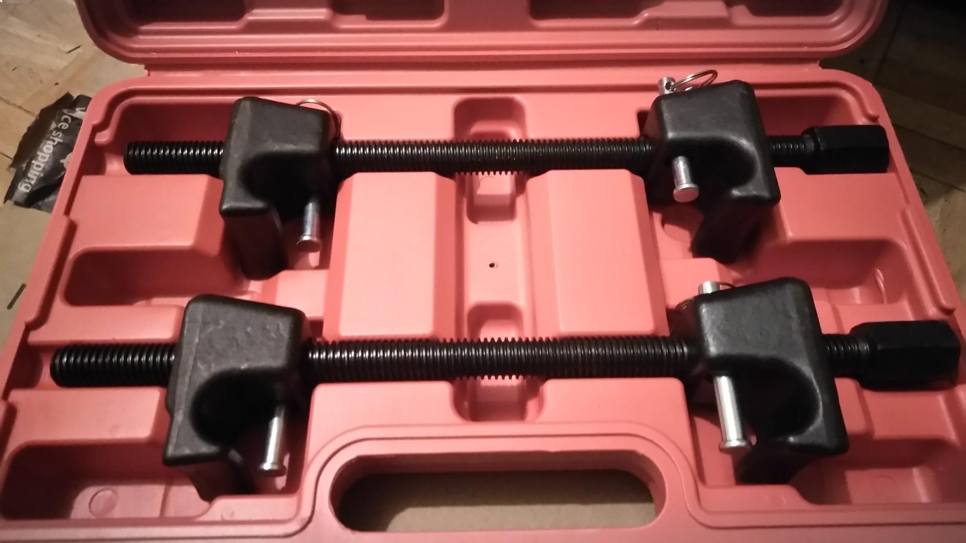 DASBET Macpherson Strut Spring Compressor Tool Kit 2PCS customer photo 2