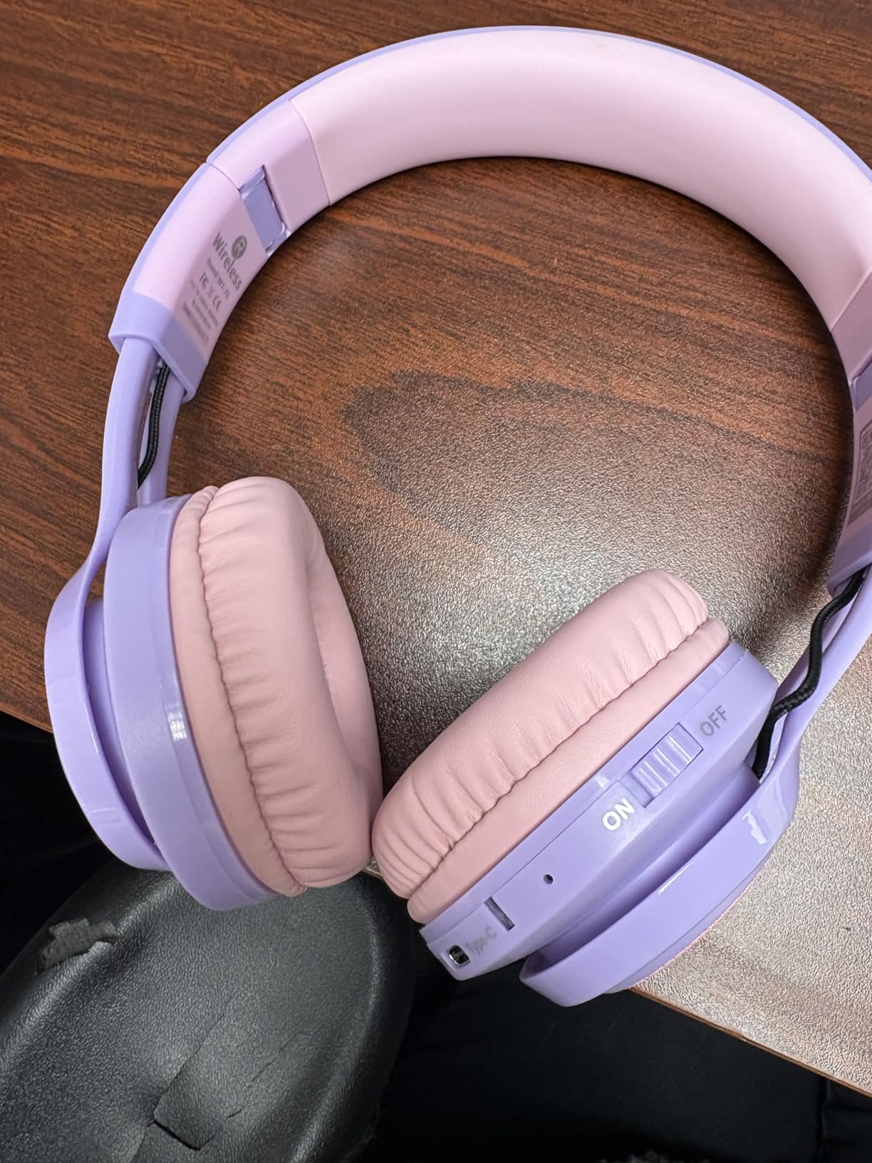 Riwbox WT-7S Kids Bluetooth Headphones Light Up, Foldable Stero Wireless Headset,with Microphone and Volume Control,Comfortable and Durable,for PC/Tablet/TV/Travel(Purple) customer photo 2