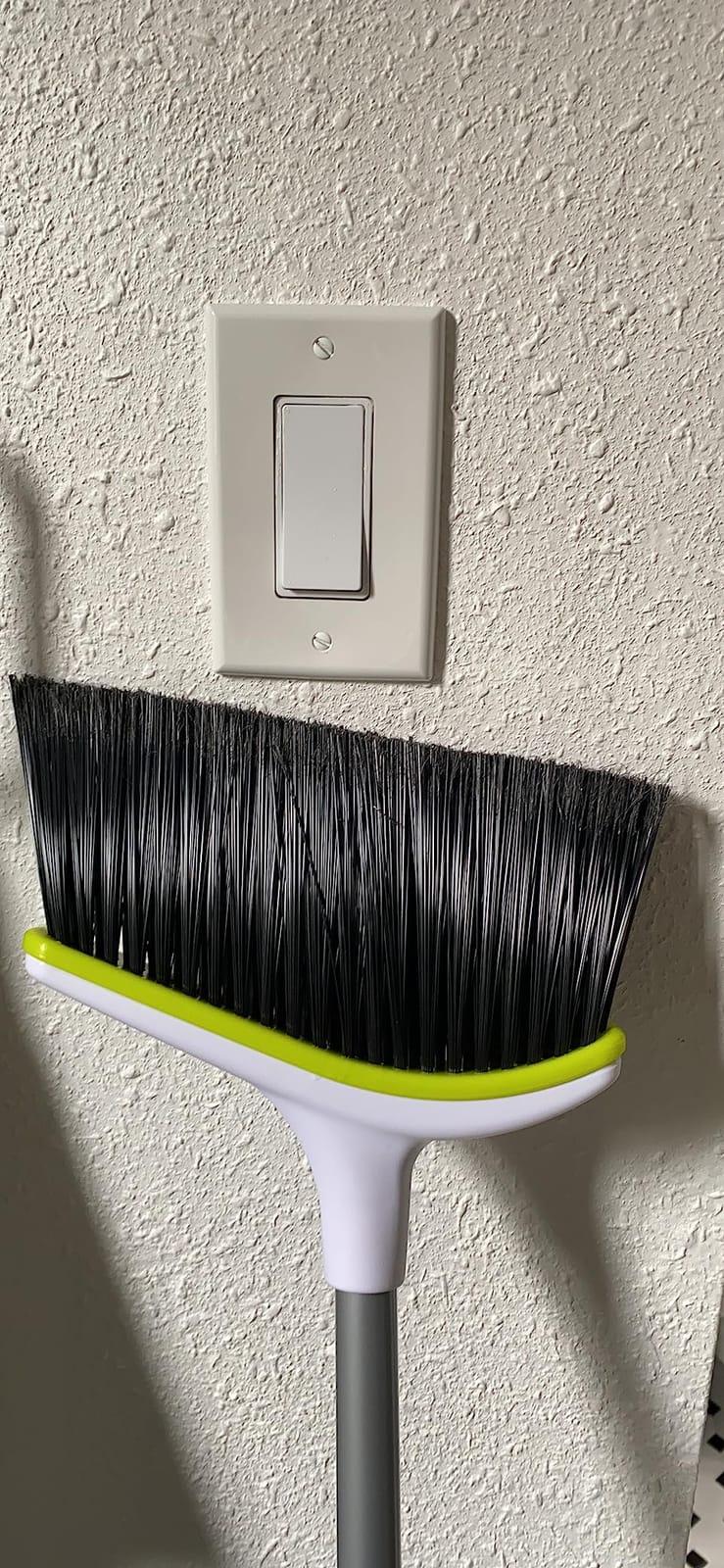 Casabella Basics 2-Piece Angled Broom and Dustpan Set, 44