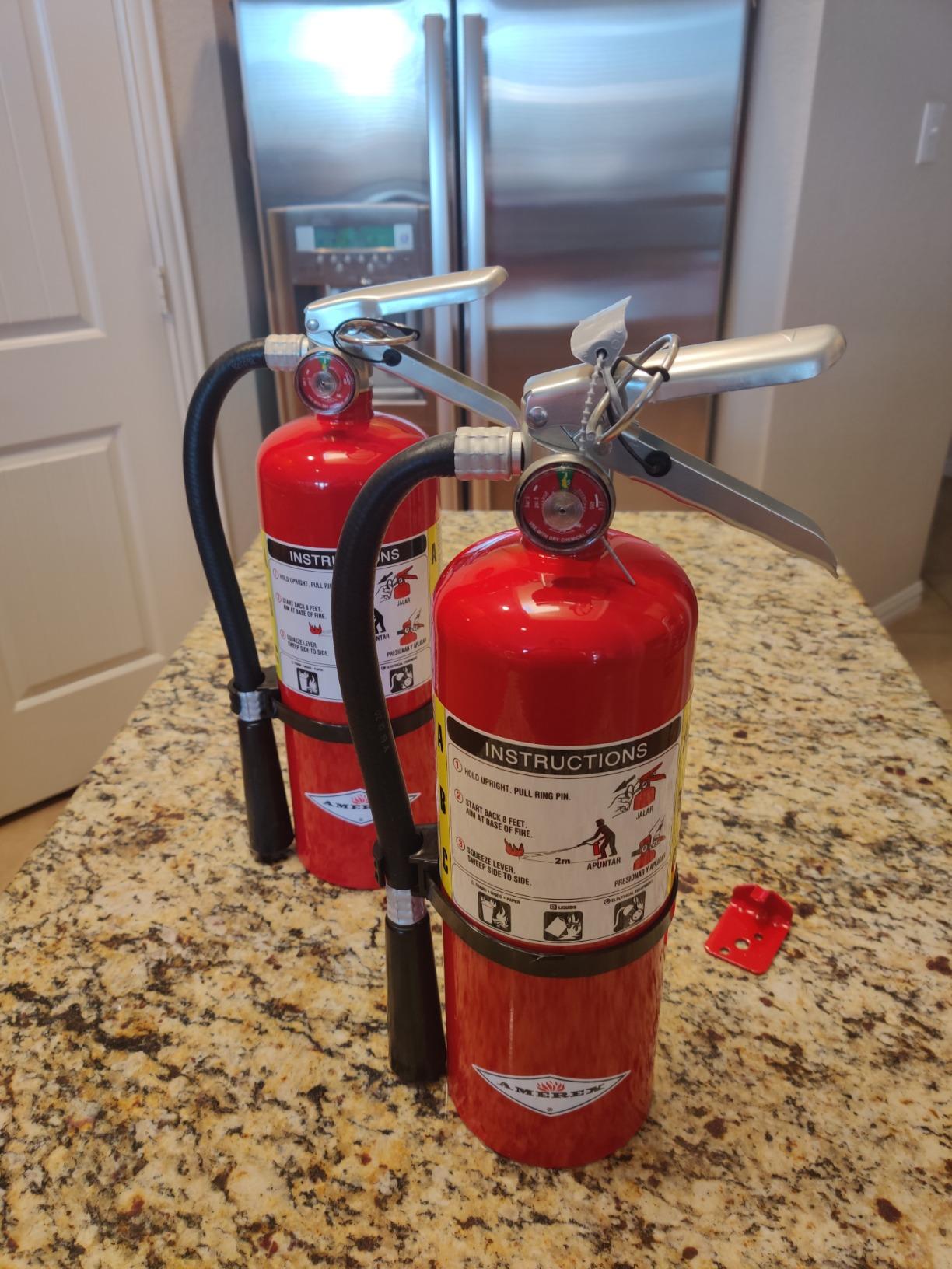 Amerex B500 5 lb ABC Dry Chemical Fire Extinguisher 2-Pack customer photo 1