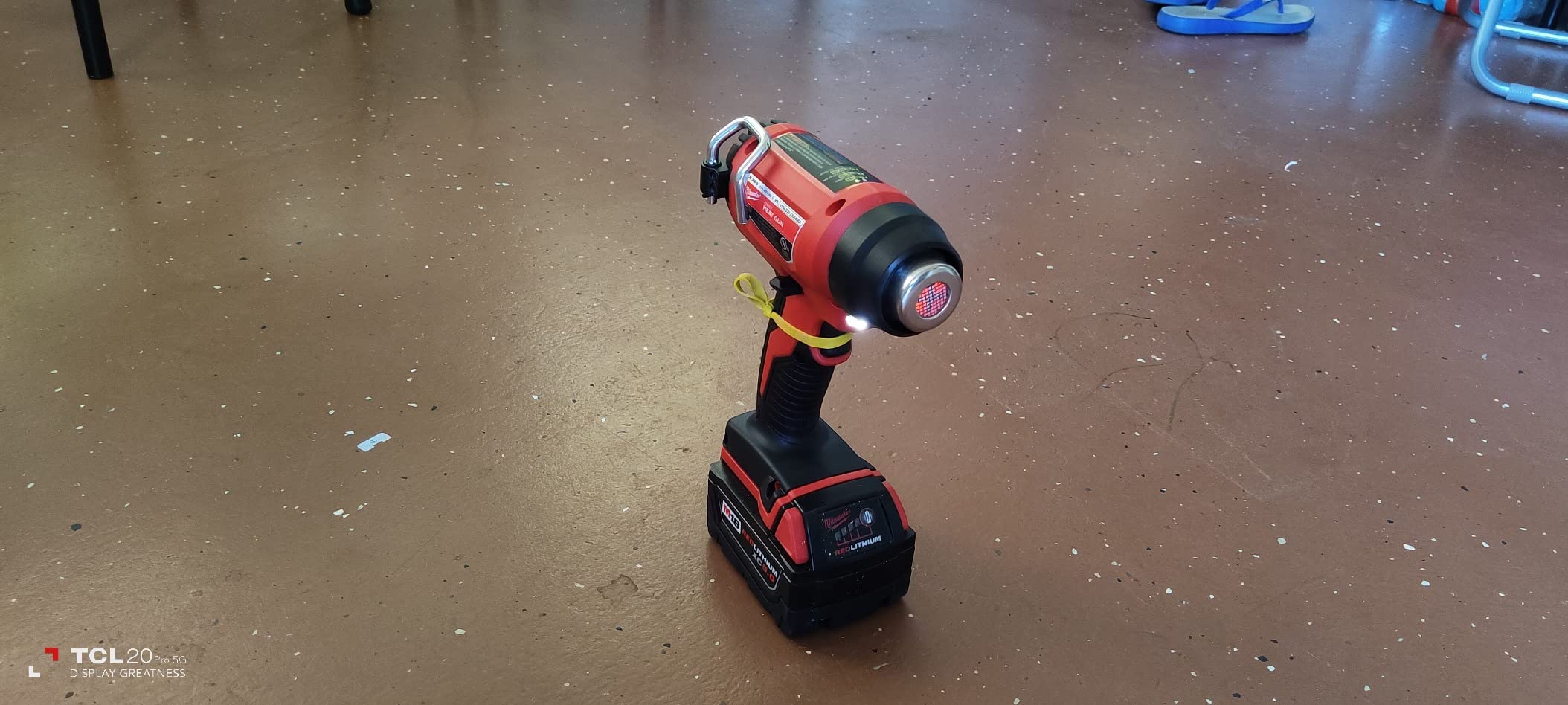Milwaukee Electric Tool 2688-20 Cordless Heat Gun, Red customer photo 1