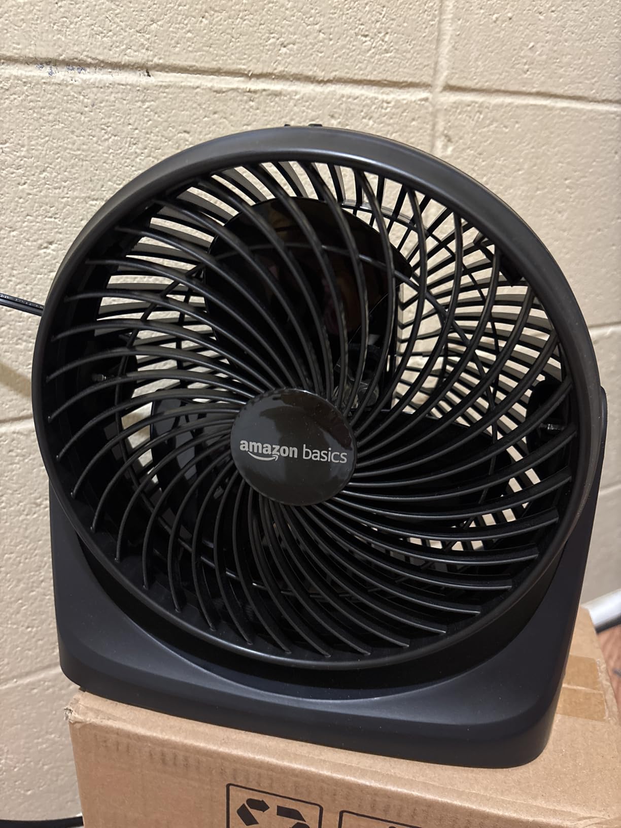Amazon Basics Air Circulator Fan, Desk Fan for Bedroom, Home and Office, With 90-Degree Tilt Head, 3 Speed Settings, Lightweight (4.2 LBS), 70 Watts, Black, 14.8