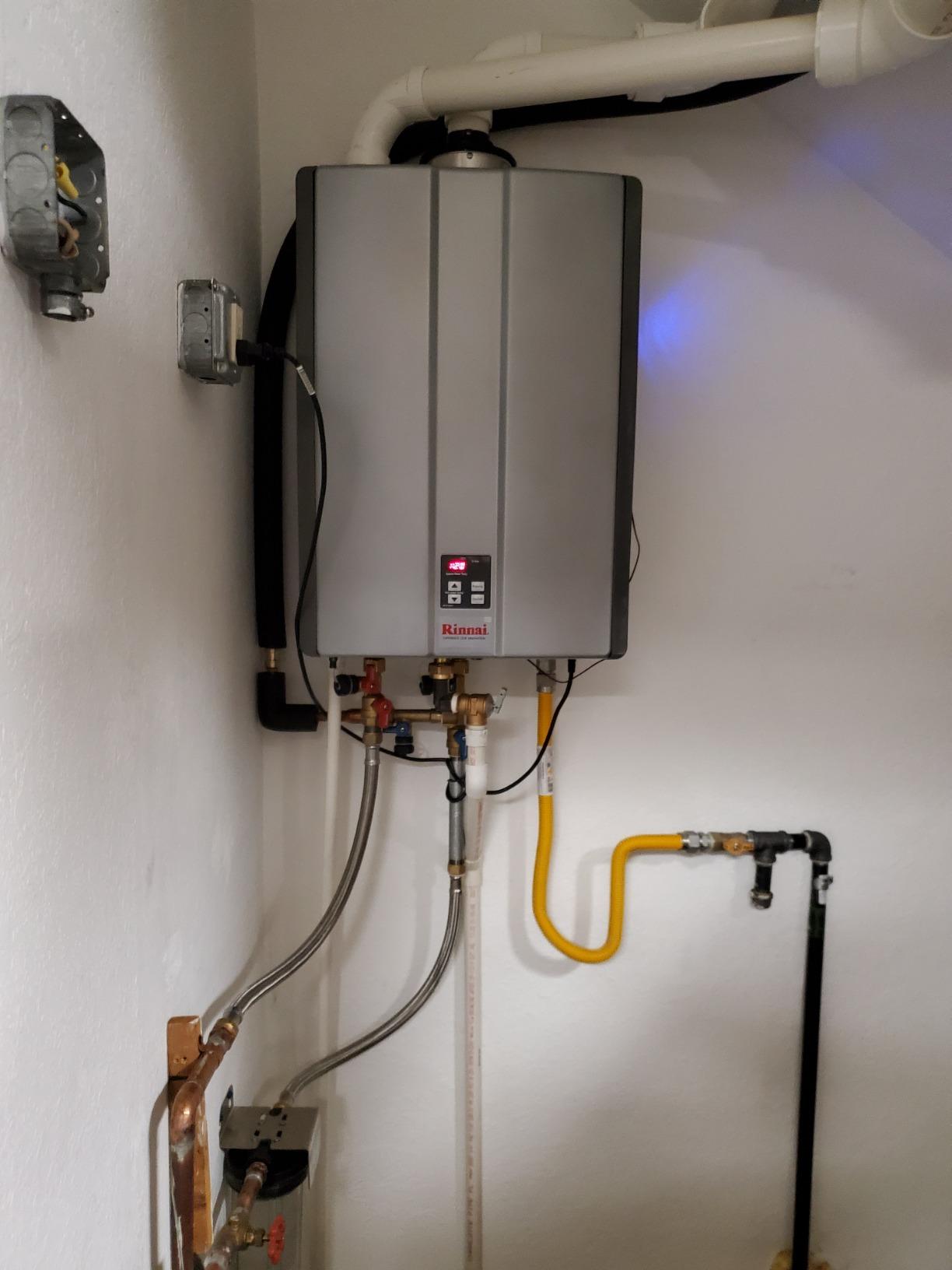 Rinnai RUR199iN Condensing Tankless Hot Water Heater, 11 GPM, Natural Gas, Indoor Installation customer photo 2
