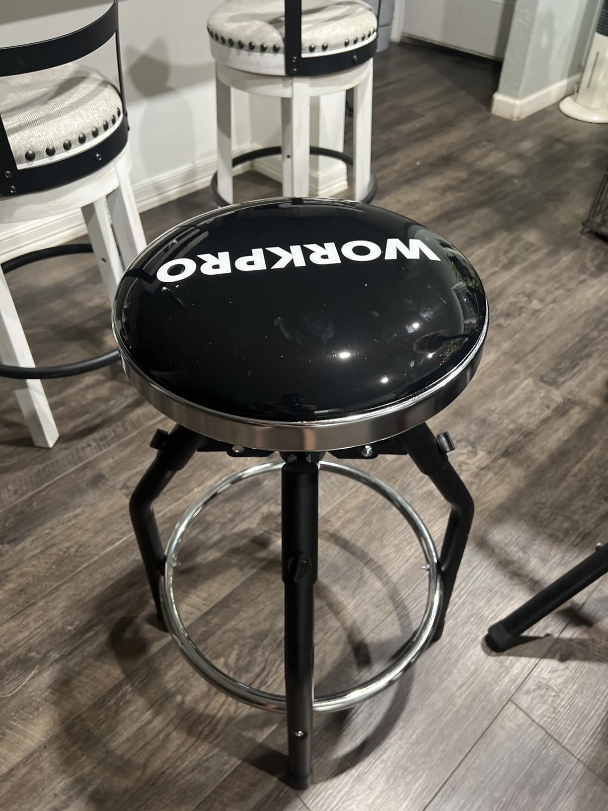 Olympia Tools 82-738 Adjustable Hydraulic Work Stool, Black customer photo 2