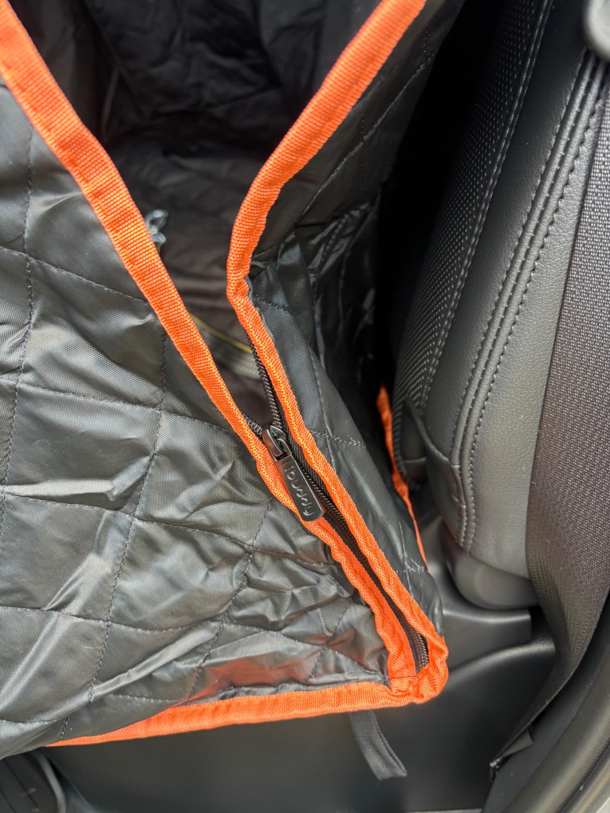 Dog Seat Cover for Pickup Trucks, 900D Heavy Duty Truck Back Seat Cover for Dogs, Waterproof & Non-Slip Pet Car Seat Cover, Fits Ford F150 F250 Ram 1500 GMC Sierra Chevy Silverado Crew Cab customer photo 2