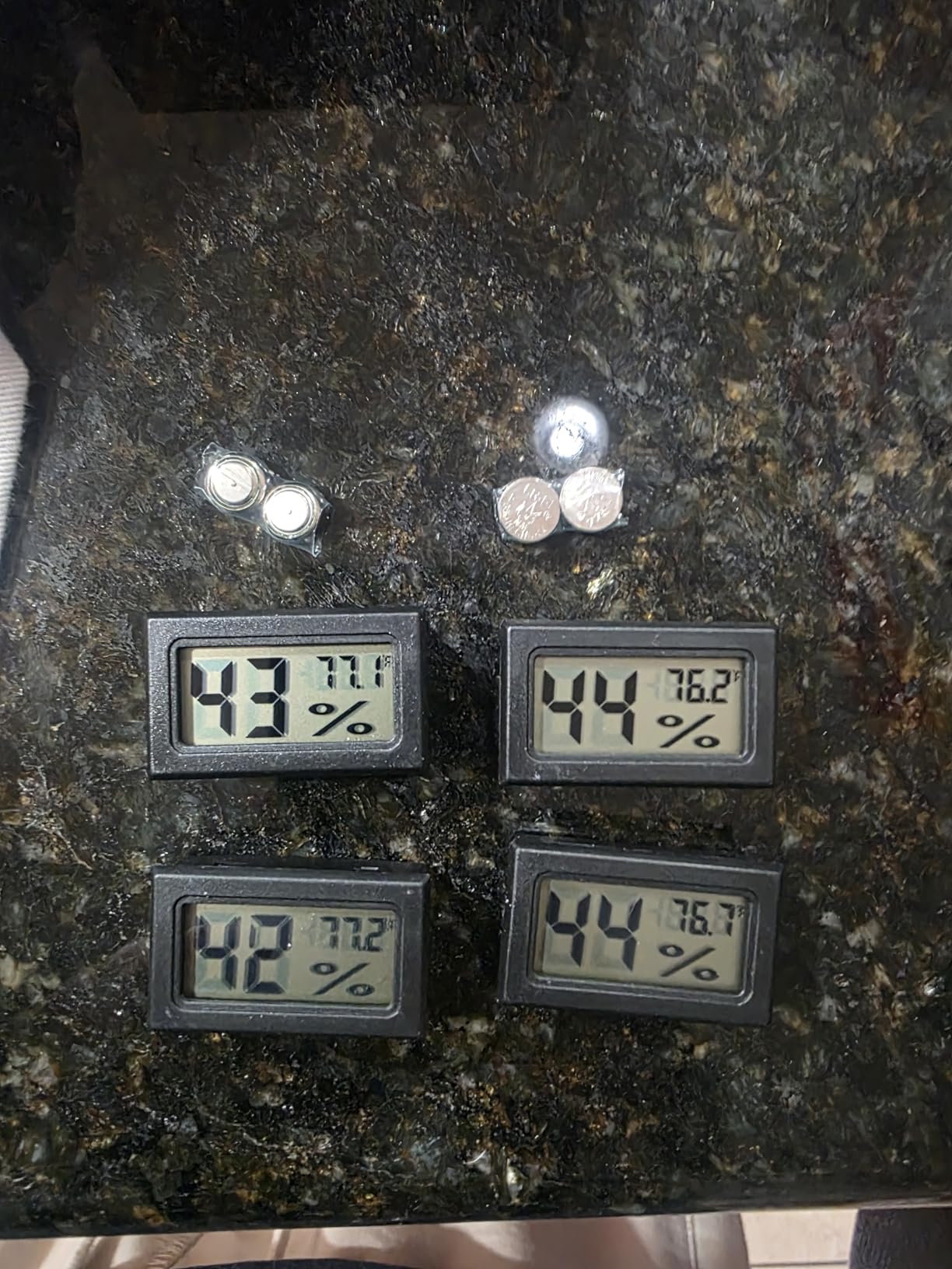 4-Pack Mini Indoor Temperature Humidity Meters Digital Gauge customer photo 2