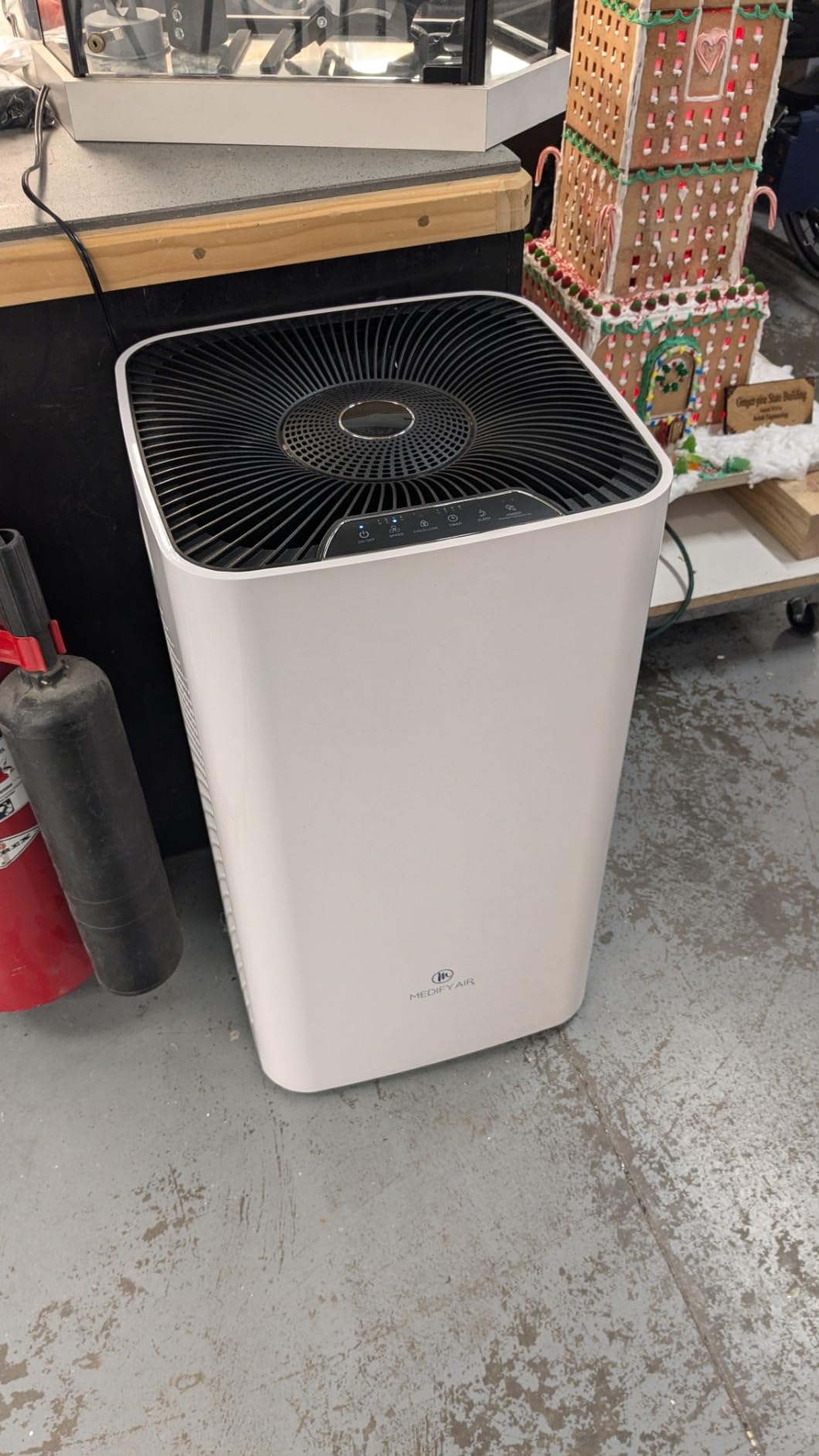 Medify MA-112 Air Purifier V3.0 with HEPA Filter | 5,948 ft² Coverage in 1hr for Smoke, Wildfires, Odors, Pollen, Pets | Quiet Removal to 0.3 Microns | White, 1-Pack customer photo 1
