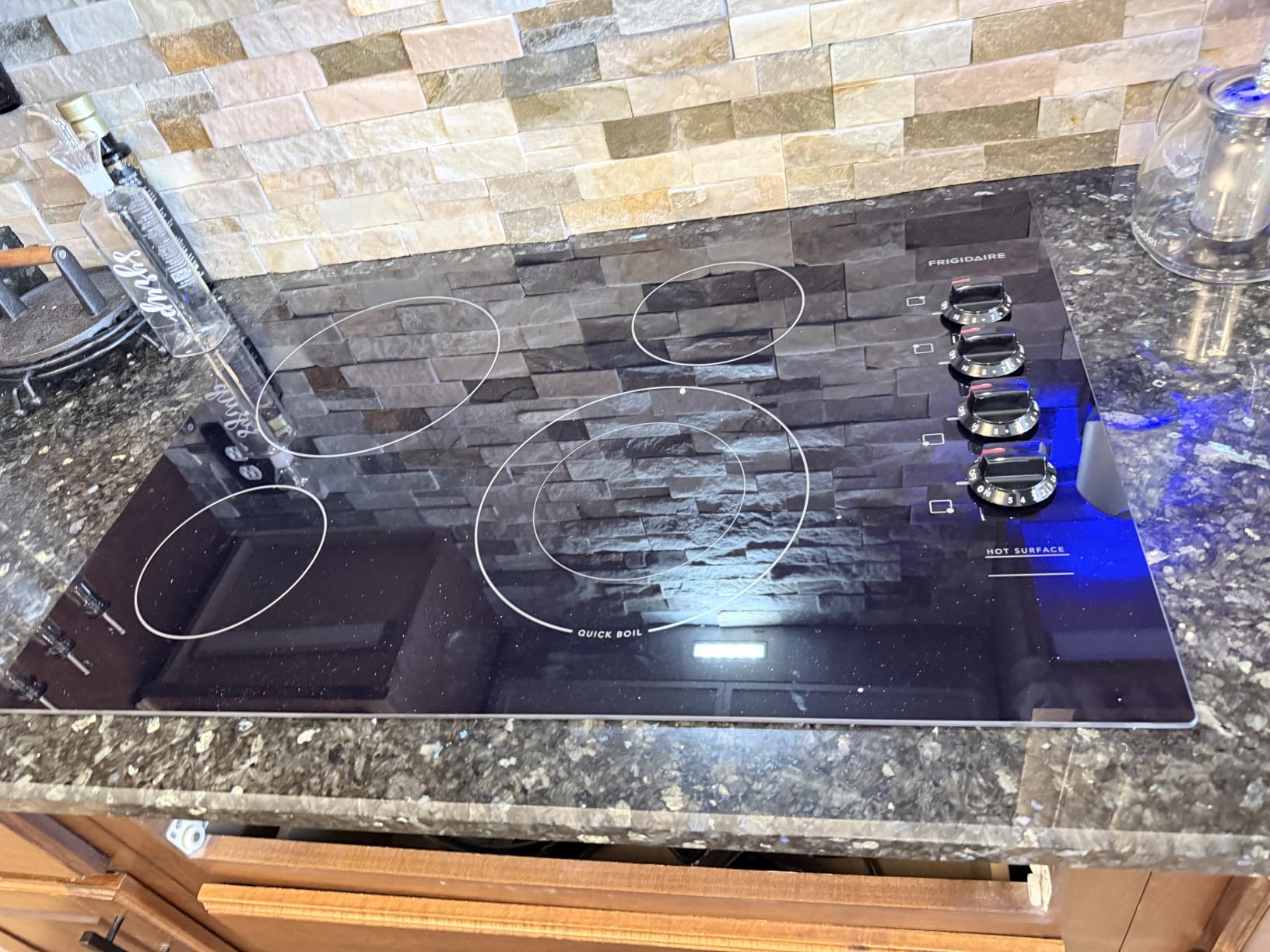 Frigidaire FFEC3025UB 30 Inch Electric Smoothtop Style Cooktop with 4 Elements in Black customer photo 2