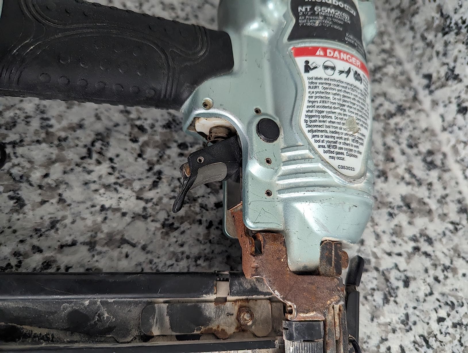 Metabo HPT 16 Gauge Finish Nailer, Lightweight 1-2.5in, NT65M2S customer photo 1