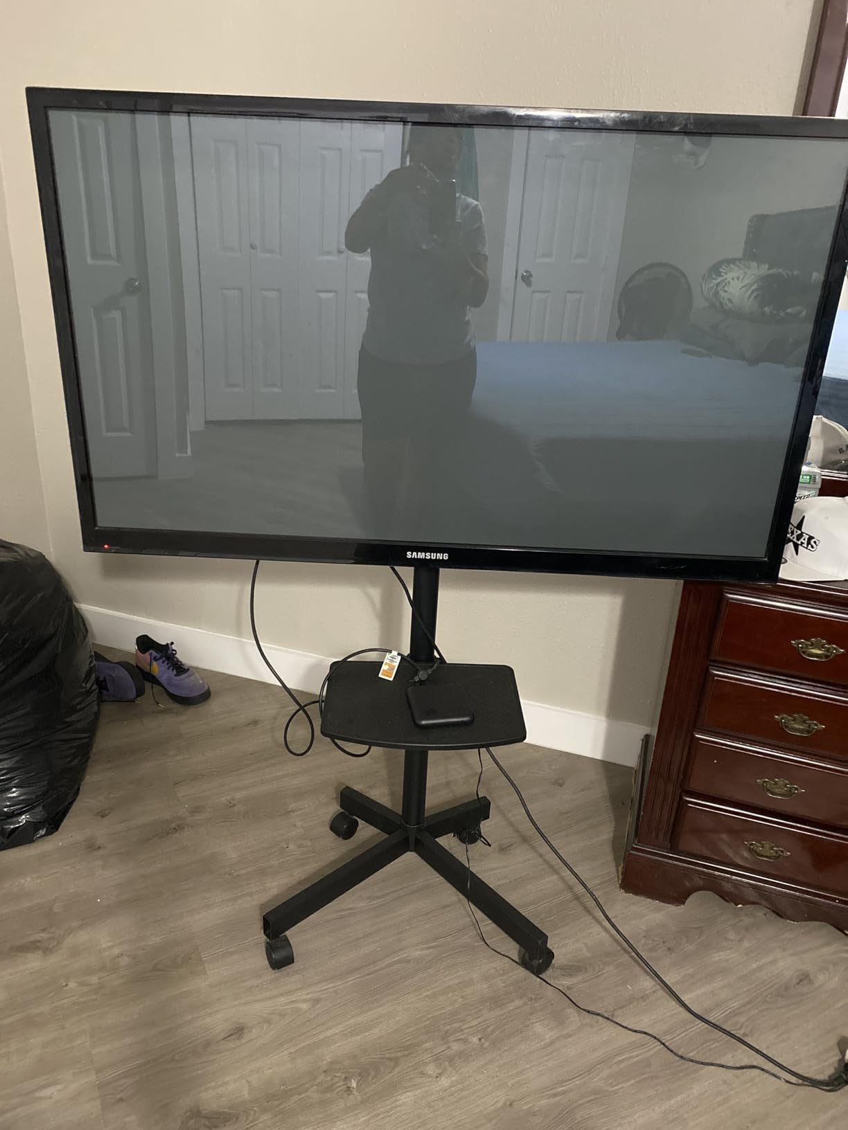 Rfiver Rolling TV Stand with Shelf for 23-65 inch TVs up to 88lbs customer photo 2