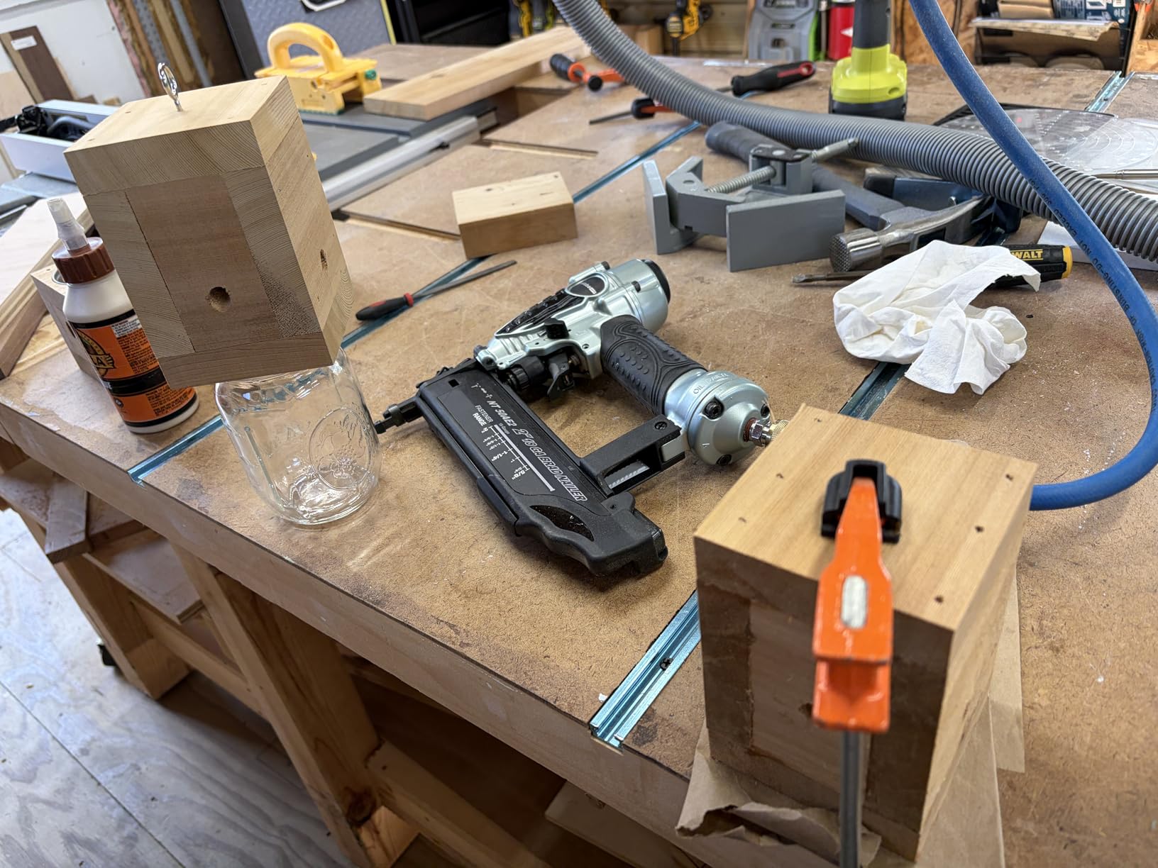 Metabo HPT Brad Nailer, Pneumatic 18 Gauge Adjustable Depth, NT50AE2 customer photo 2