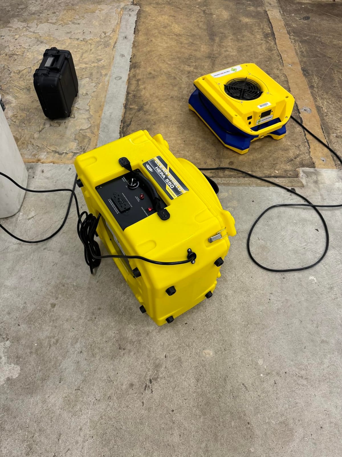 ALORAIR Air Scrubber with 3 Stage Filtration, Stackable Negative Air Machine for Industrial and Commercial Use, Heavy Duty Air Cleaner with MERV-10 Filter, HEPA/Activated carbon Filter, Yellow customer photo 1