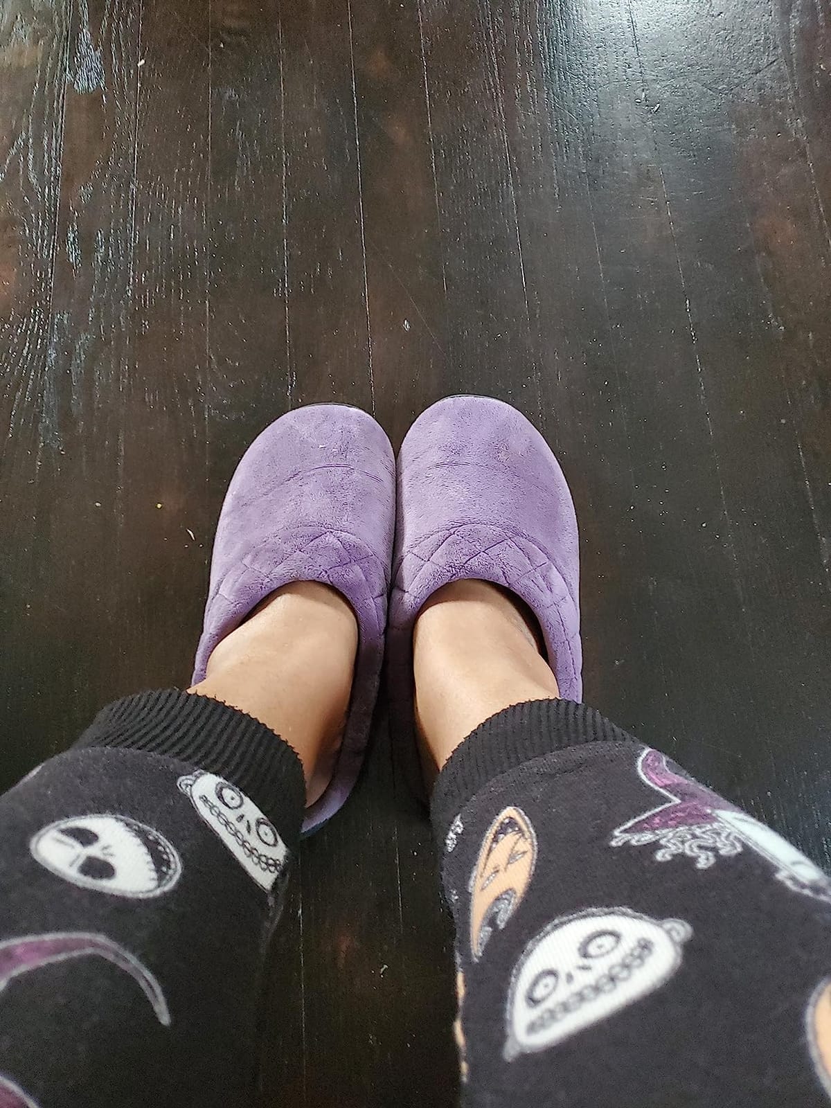 Dearfoams Women's Lightweight Memory Foam Indoor House Slipper Darcy Velour Clog with Wide Widths customer photo 1