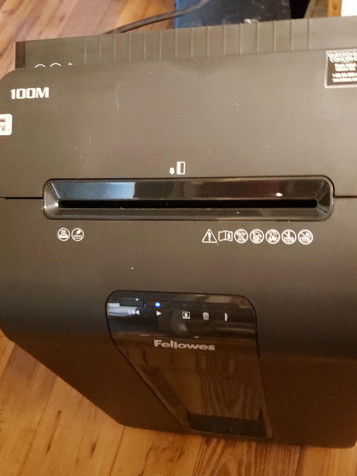 Fellowes AutoMax Micro-Cut 100M Commercial Office Auto Feed 2-in-1 Paper Shredder with 100-Sheet Capacity, Black customer photo 1