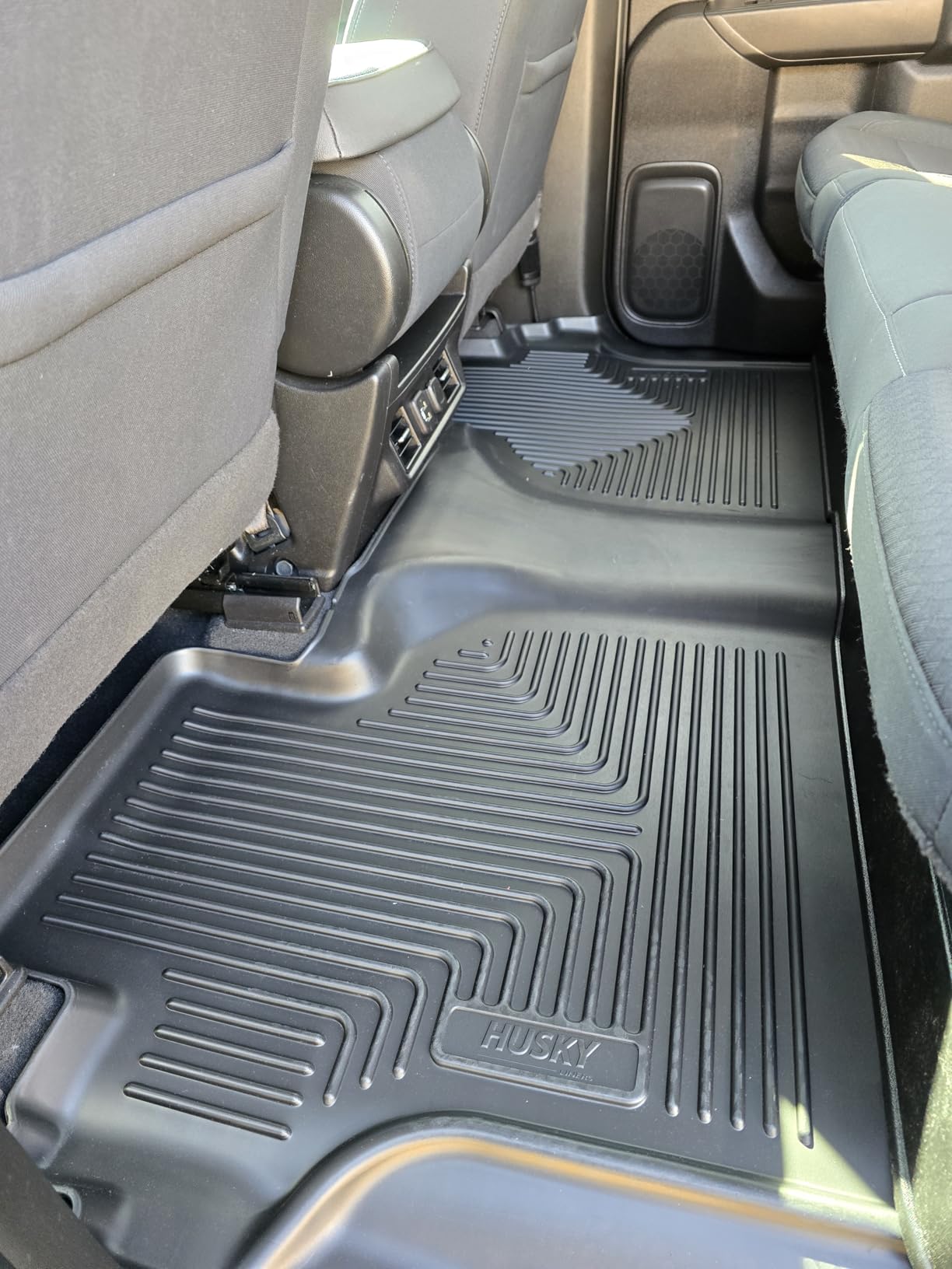Husky Liners Weatherbeater Floor Mats | Fits 2019 - 2025 Chevrolet Silverado & GMC Sierra 1500; 2020-2025 Silv./Sierra 2500/3500 Crew Cab w/Carpet & Underseat Stg | Front & 2nd Row, 3-pc Black - 94021 customer photo 1