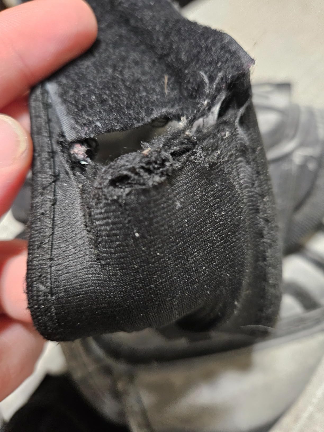 BALENNZ Professional Knee Pads for Work - Heavy Duty Foam Padding Gel Construction Knee Pads with Strong Double Straps – Comfortable Knee Protection for Indoor and Outdoor Use (Knee High) customer photo 1