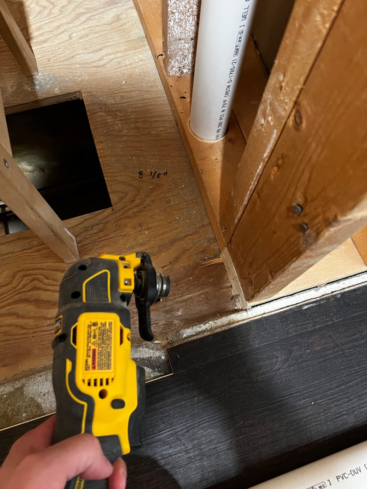 DEWALT atomic 20V MAX* Oscillating Tool, Cordless, Oscillating, Tool only (DCS354B), 1 item package quantity, Color Multi customer photo 1