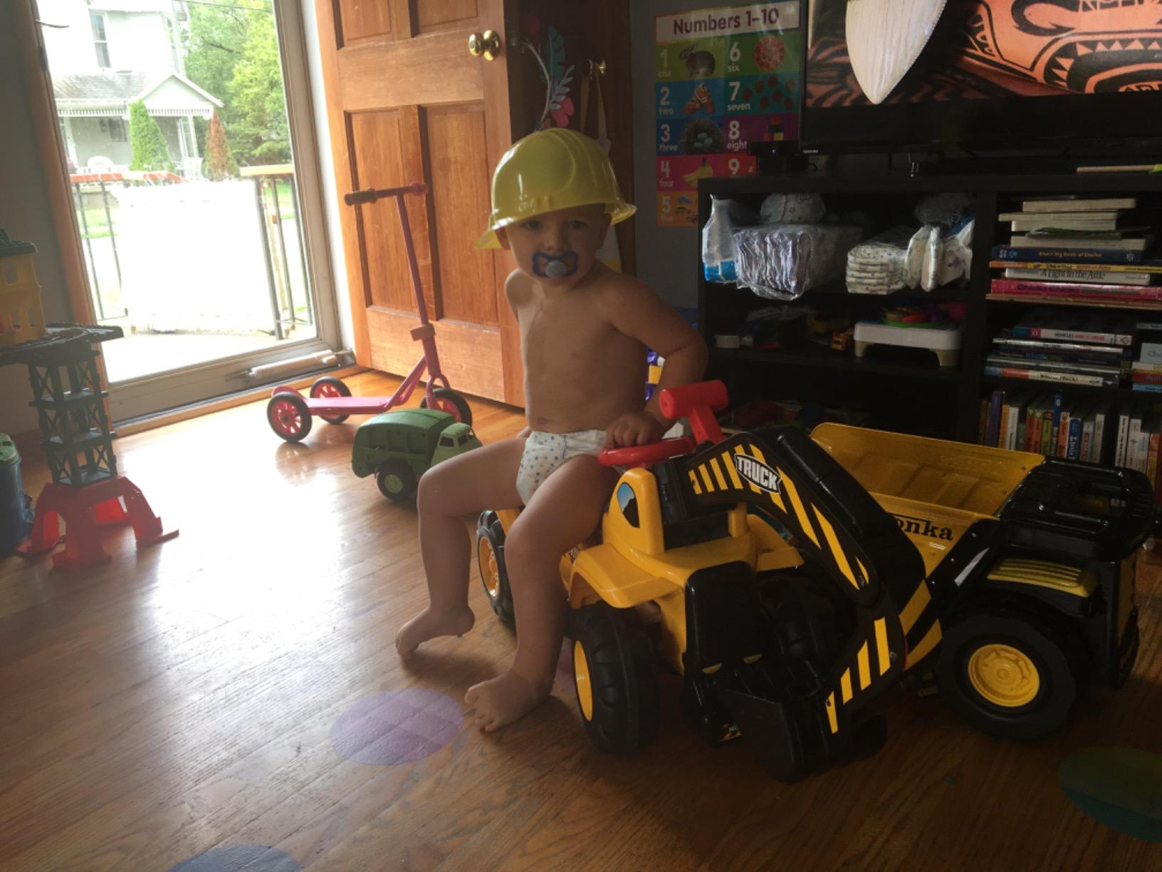 Costzon Ride on Excavator, Kids Excavator Digger Bulldozer W/Safety Helmet, 3 Rocks, Horn, Under-seat Storage, Construction Vehicles for Kids, Ride on Toys for Boys Girls Toddlers customer photo 1