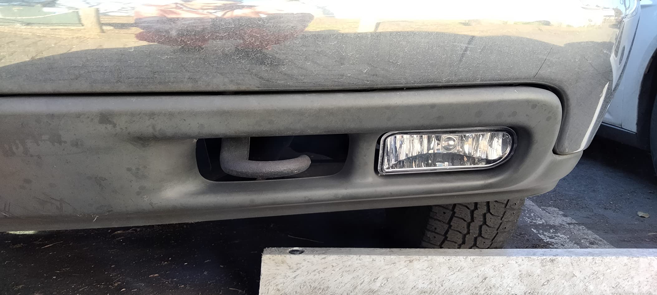 IRONTEK Clear Lens 1 Pair Fog Lights Fits for Chevrolet 99-02 Silverado 1500 & 2500, 00-02 Silverado 3500, 00-06 Suburban, 00-06 Tahoe Left & Right Side Driving Fog Lamp Kits customer photo 1