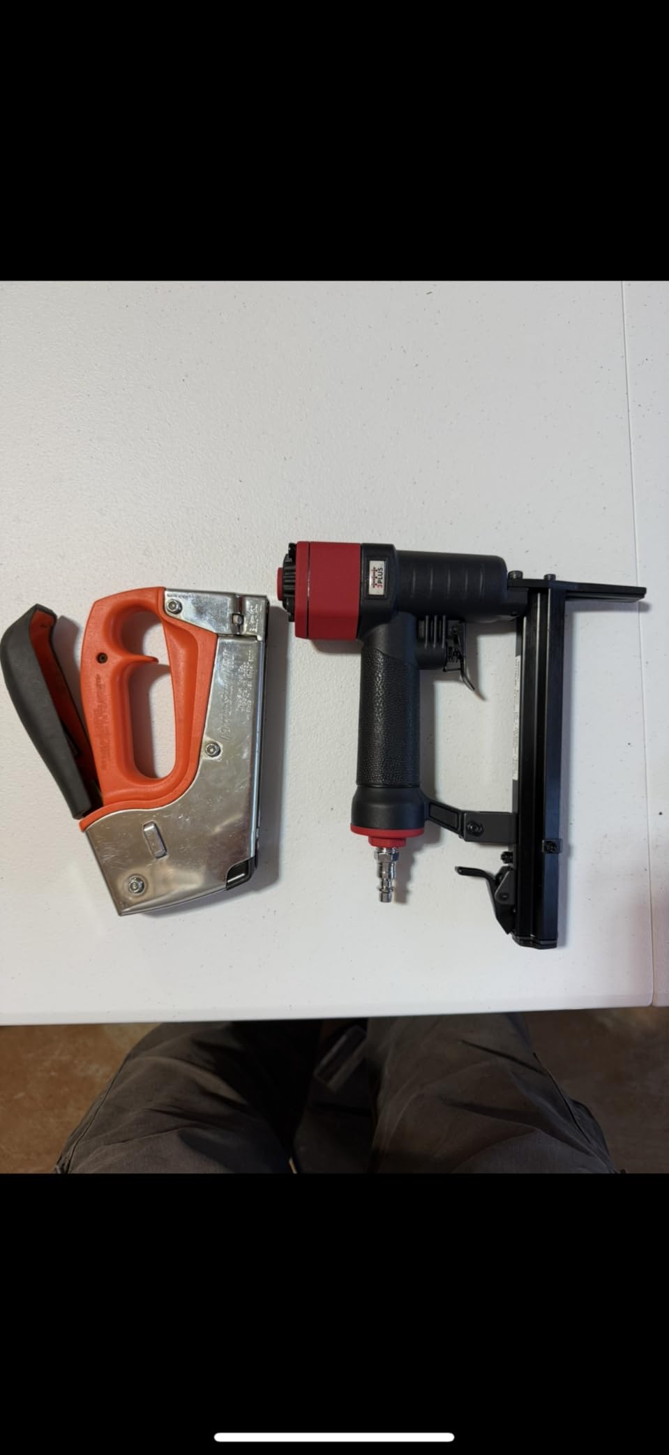 3PLUS H7116LSP-KT 22 Gauge 3/8-Inch Crown Pneumatic Upholstery Stapler with Long Nose, Air Stapler Kit, with 6000 Staples, 1/4-Inch to 5/8-Inch customer photo 2