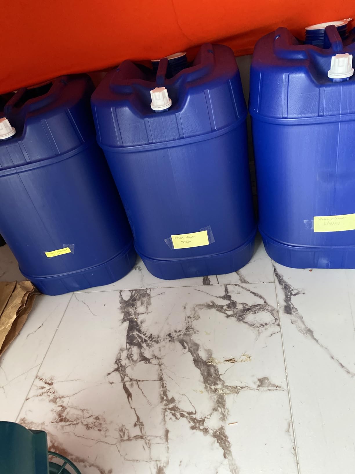 Legacy Food Storage Emergency Water Storage 5 Gallon Water Tank - BPA-Free, Food Grade, Portable, Stackable, Easy Fill - Survival Supply Water Container customer photo 1