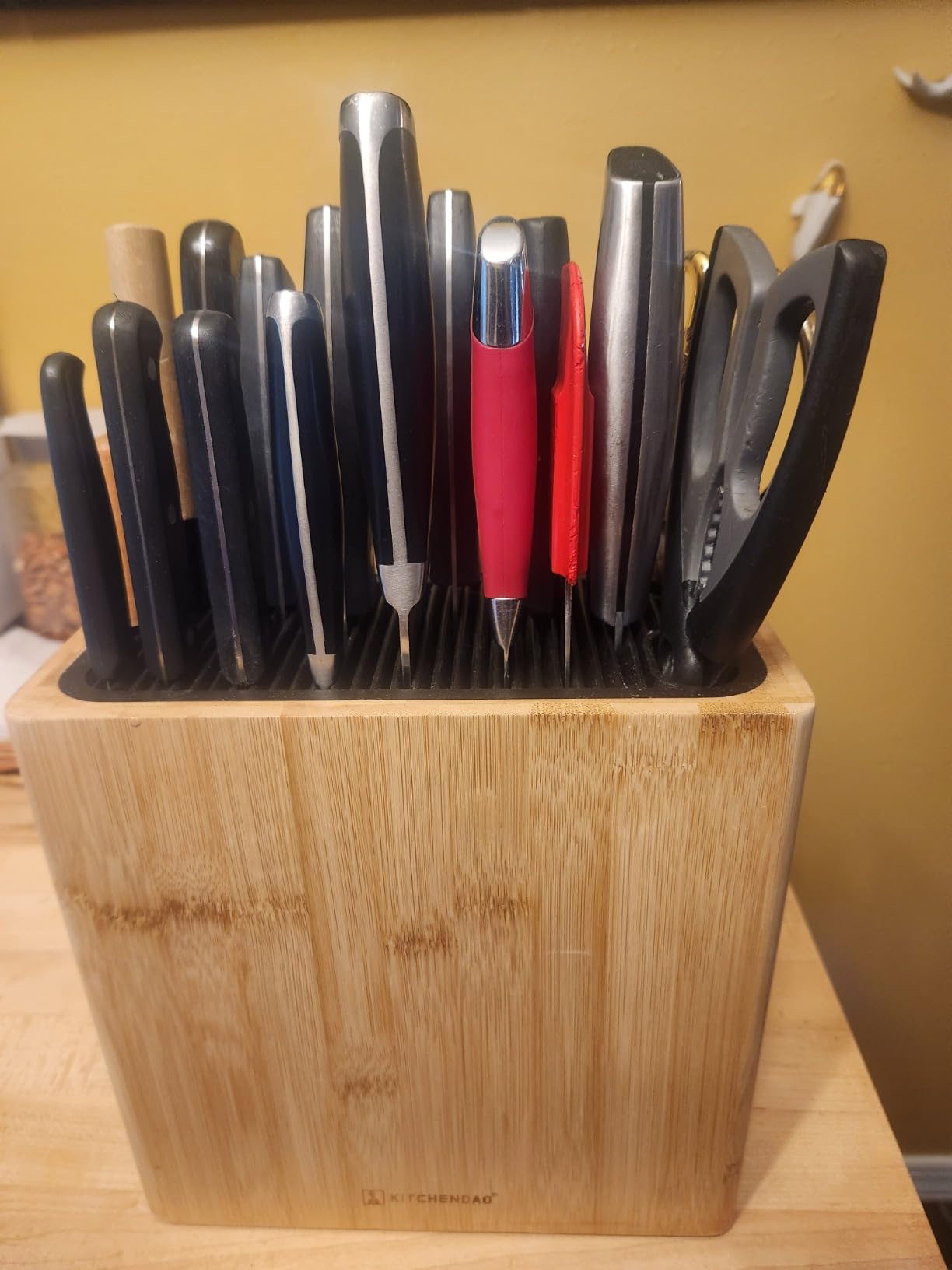 KITCHENDAO XL Bamboo Universal Knife Block Holder with Slots for Scissors and Sharpening Rod, Safe, Space Saver Knives Storage Stand Display without Knives, Unique Slot Design to Protect Blade customer photo 2