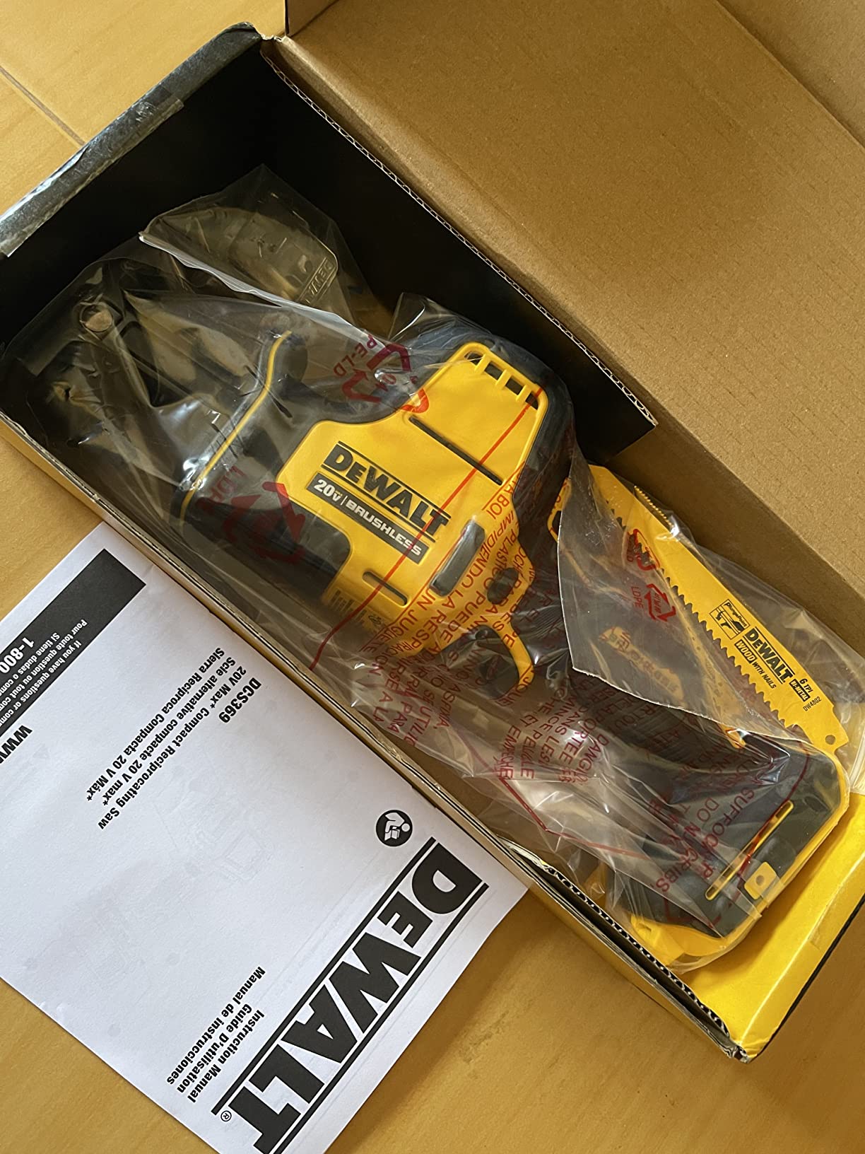 DEWALT ATOMIC 20V MAX* Reciprocating Saw, One-Handed, Cordless, Tool Only (DCS369B) customer photo 2
