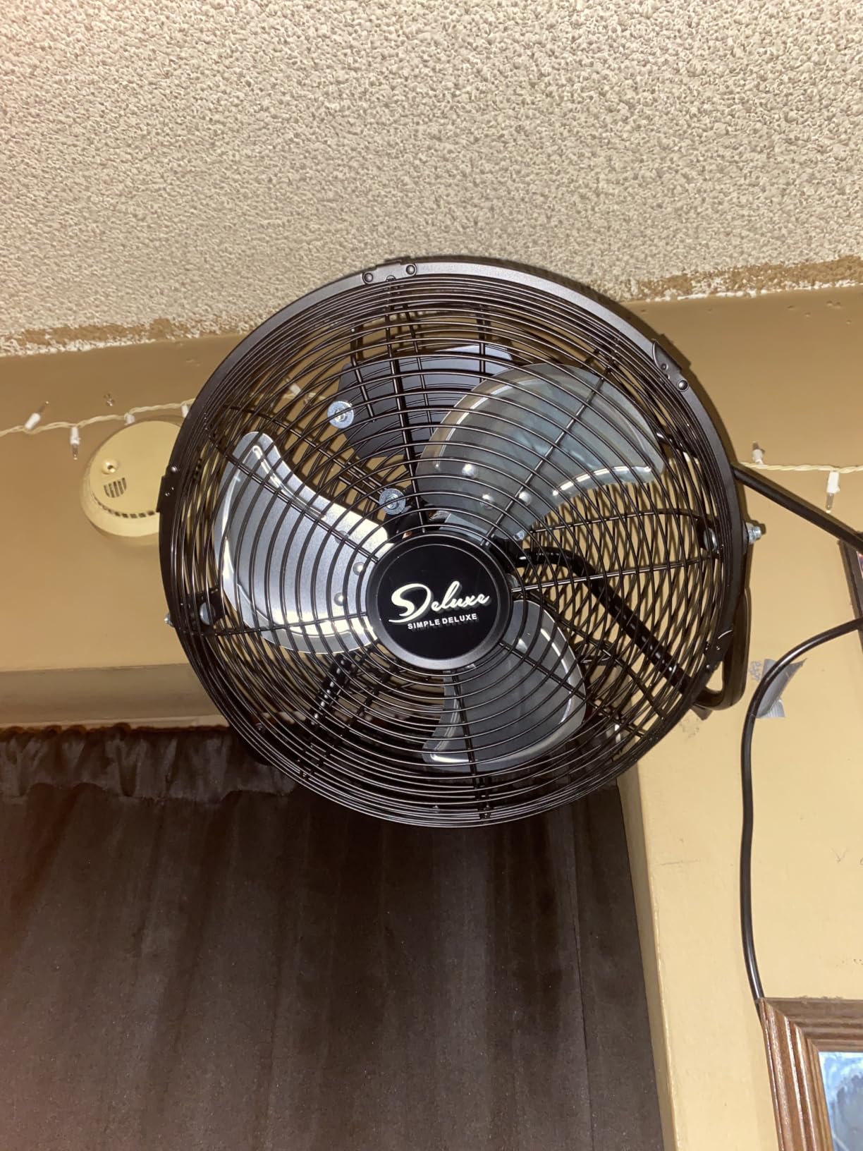 Simple Deluxe Comfort Zone Cradle Floor Fan, 12 Inch 3-Speed High Velocity, 230 Degree Adjustable Tilt, All-Metal, Carry Handle, Rubber Feet,Ideal for Home, Bedroom & Office, Black customer photo 1
