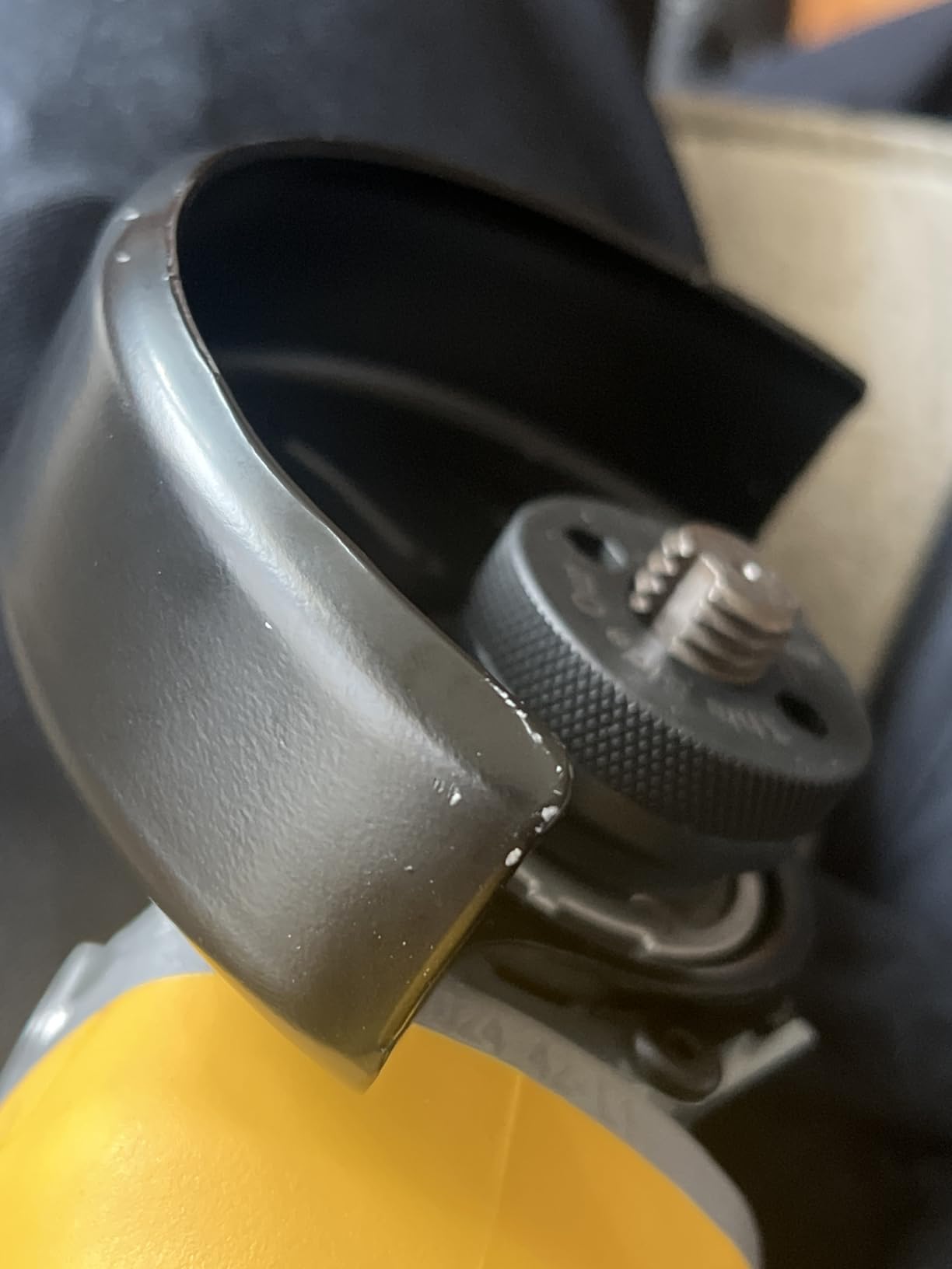 DEWALT 20V MAX* XR Angle Grinder with Kickback Brake, Slide Switch, 4-1/2-Inch, Tool Only (DCG405B) customer photo 2
