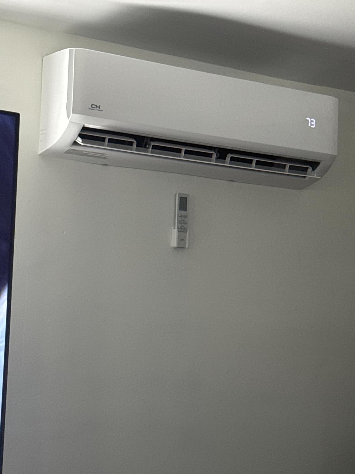 Cooper & Hunter 24,000 BTU 230V Wall Mount Mini Split AC, 18.7 SEER2 customer photo 2