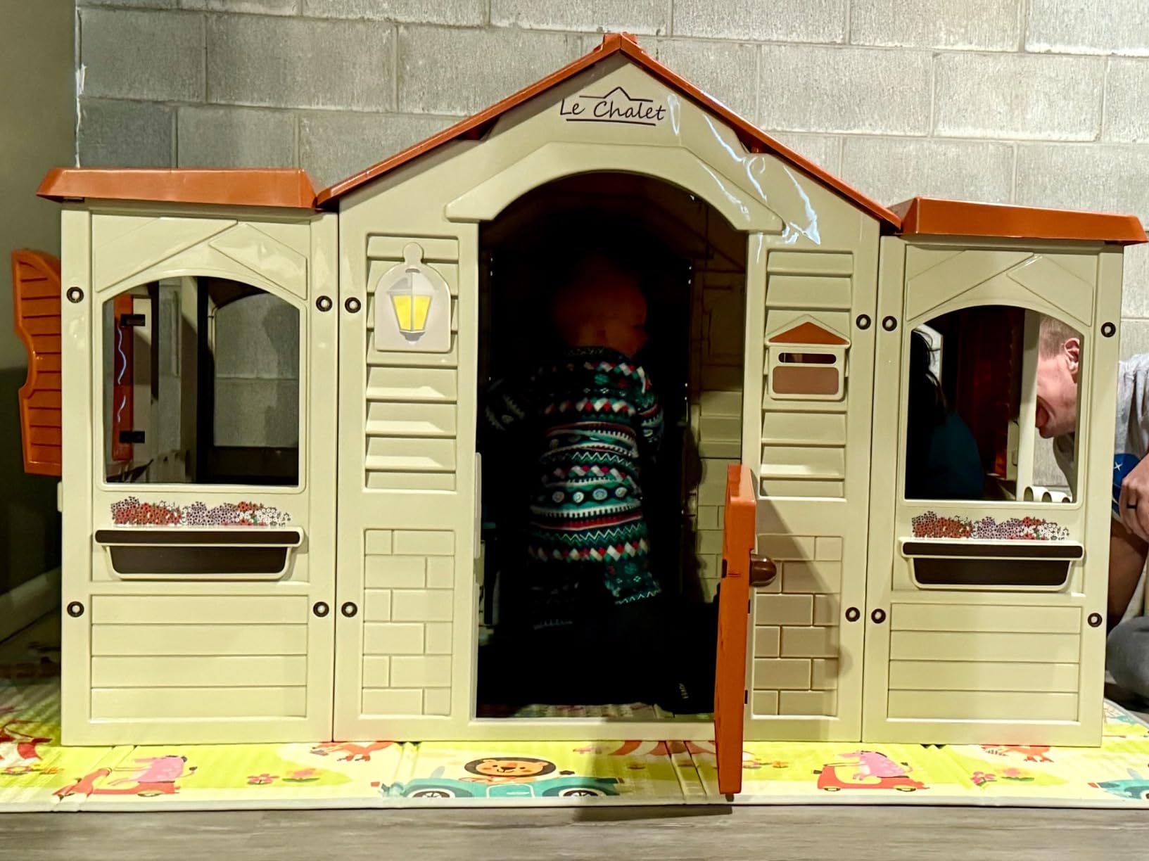 Le Chalet Grand Cottage Playhouse for Kids, Indoor & Outdoor, Easy Assembly, Fun Features, Durable Plastic customer photo 1