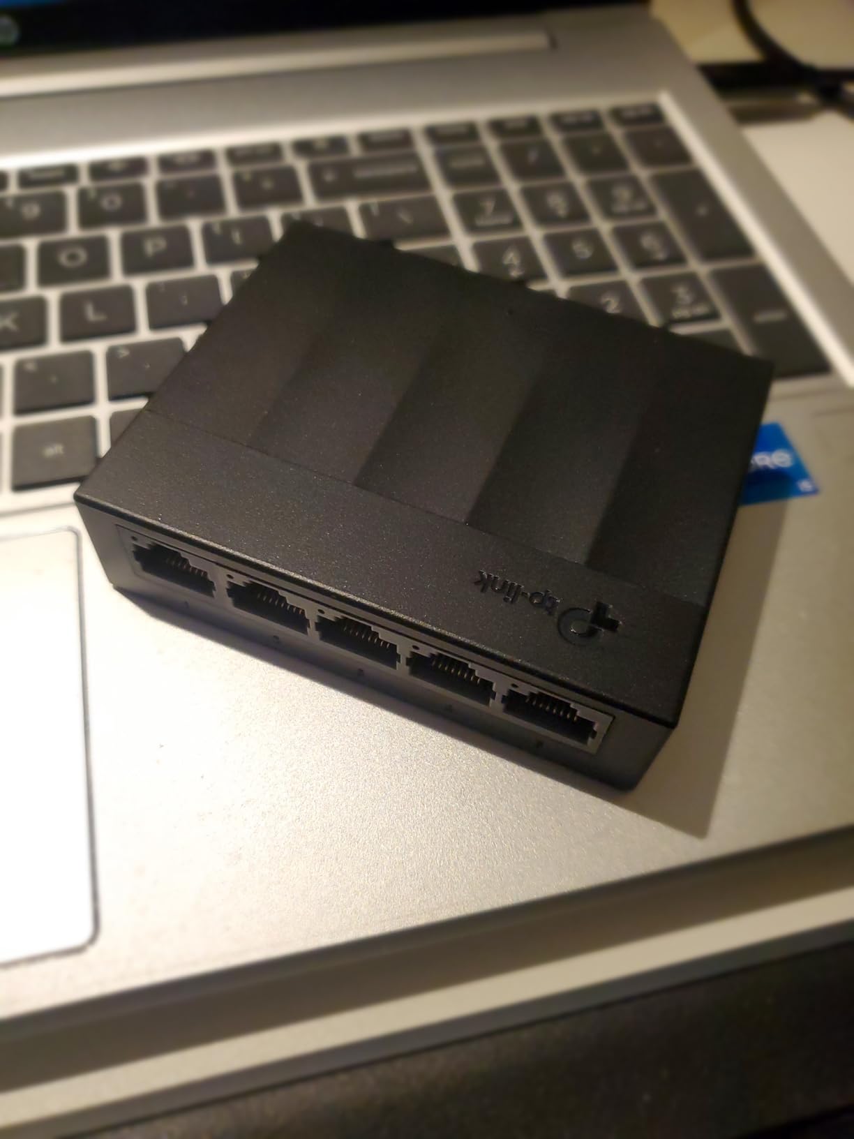 TP-Link LS1005G, Litewave 5 Port Gigabit Ethernet Unmanaged Switch customer photo 1