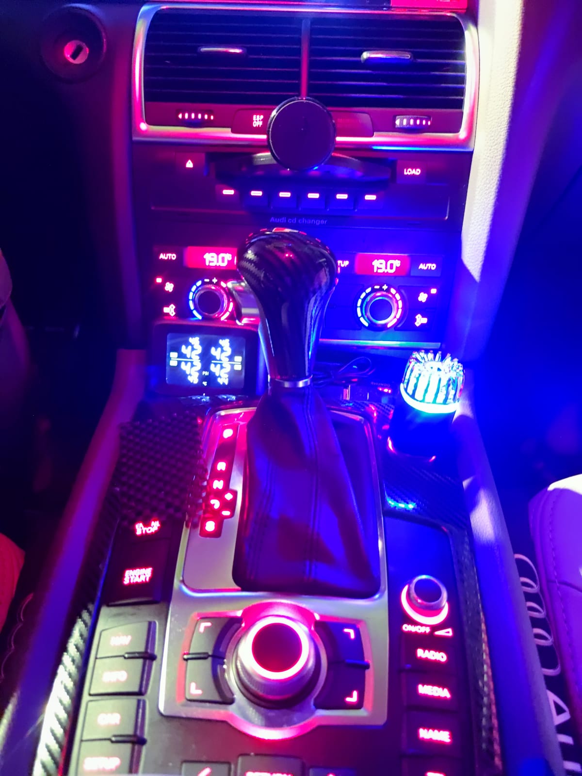 4WDKING Car Air Purifier Ionizer with Dual USB Charger Remove Smoke(Silver) customer photo 1