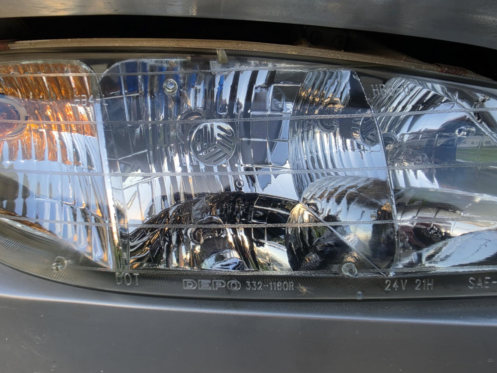3M Ultra Headlight Restoration Kit, Contains Masking Tape, Light Sanding Discs, Wax Protectant and More, Use on Plastic Lenses Headlights, Taillights and More, Easy Heavy-Duty Restoration (39195) customer photo 1